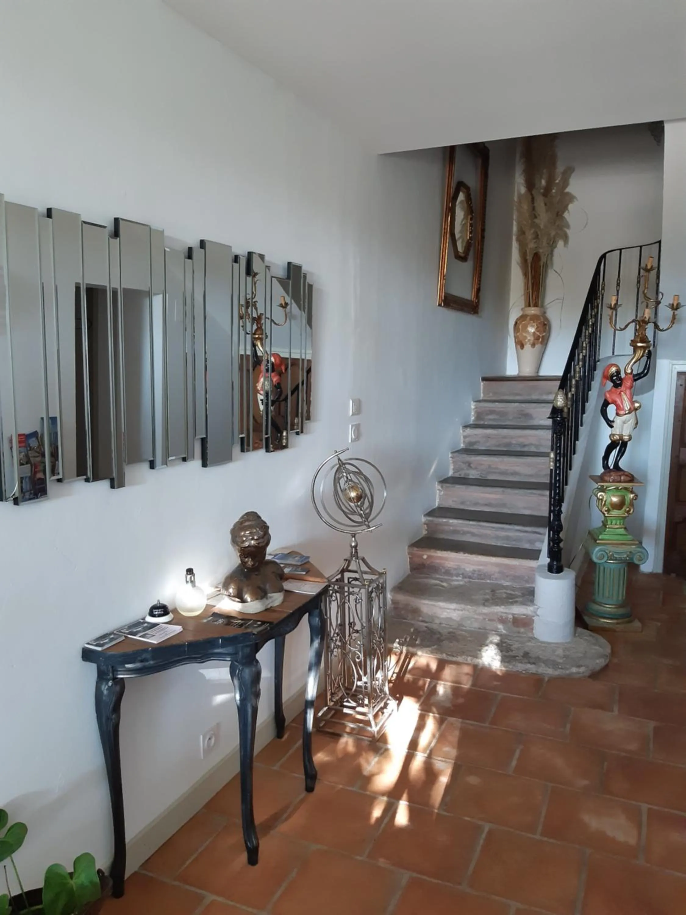 Property building in LE MAS DES FLANERAIES