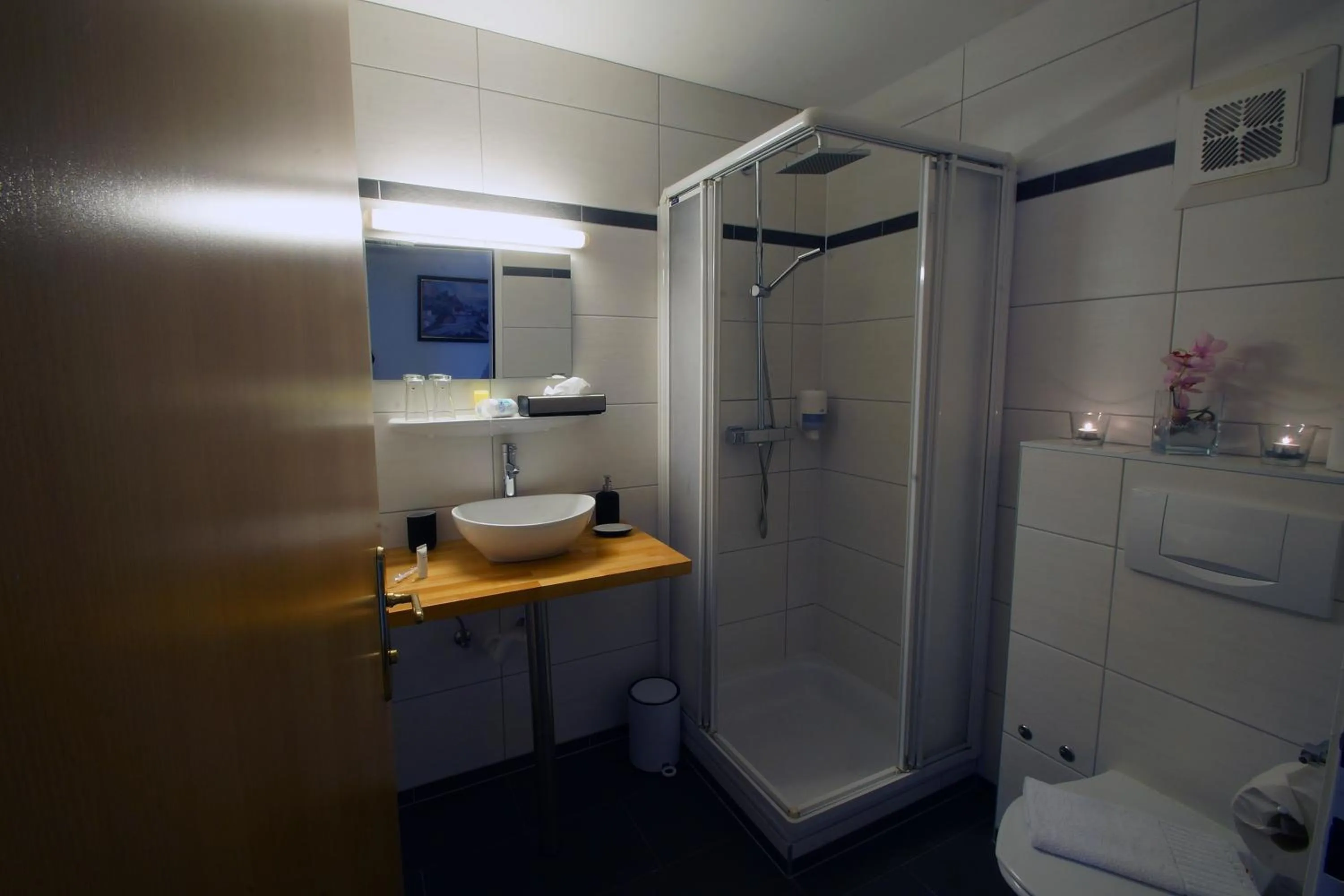 Shower in Panoramagasthof DaxLueg