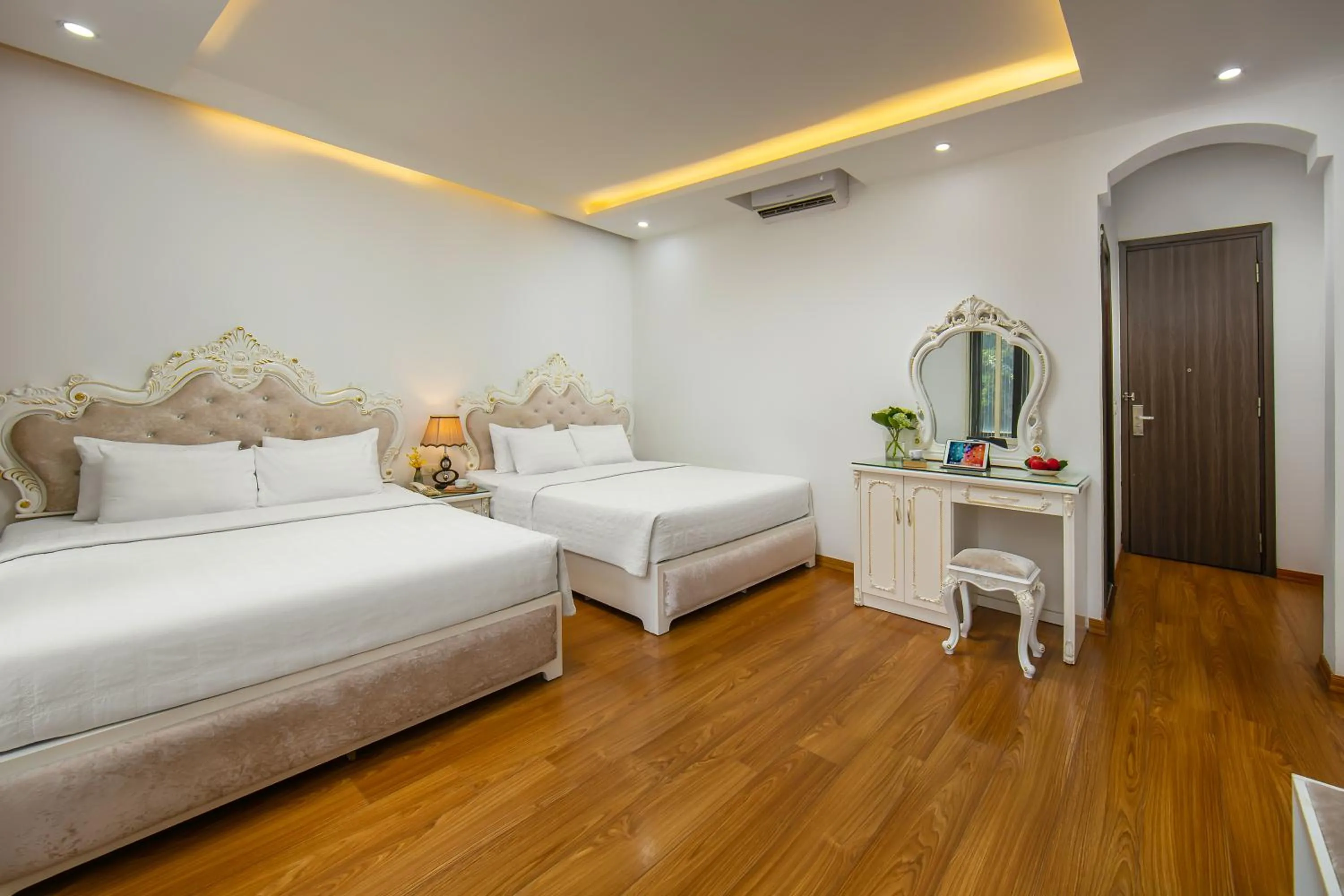 Bedroom, Bed in Hanoi Kingly Hotel