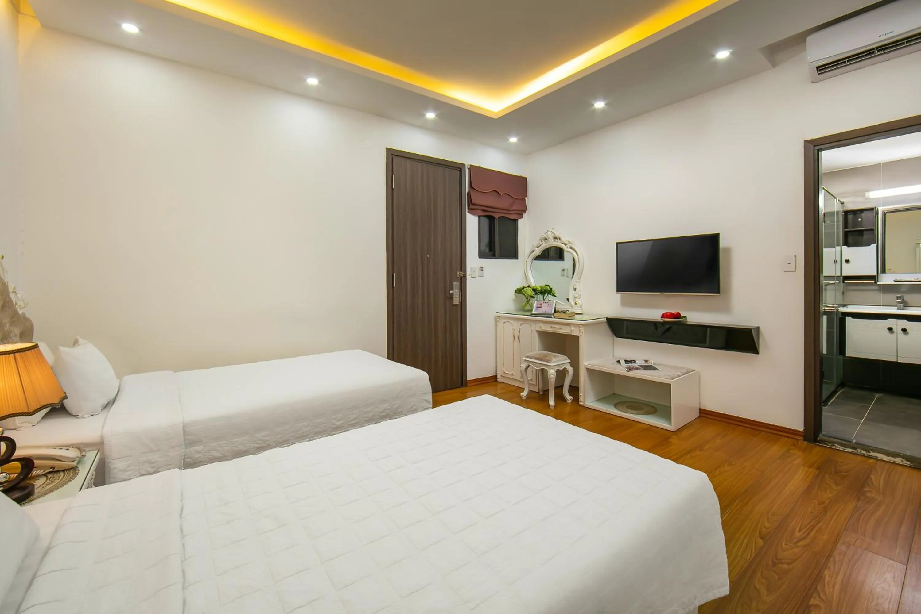 Bedroom, Bed in Hanoi Kingly Hotel