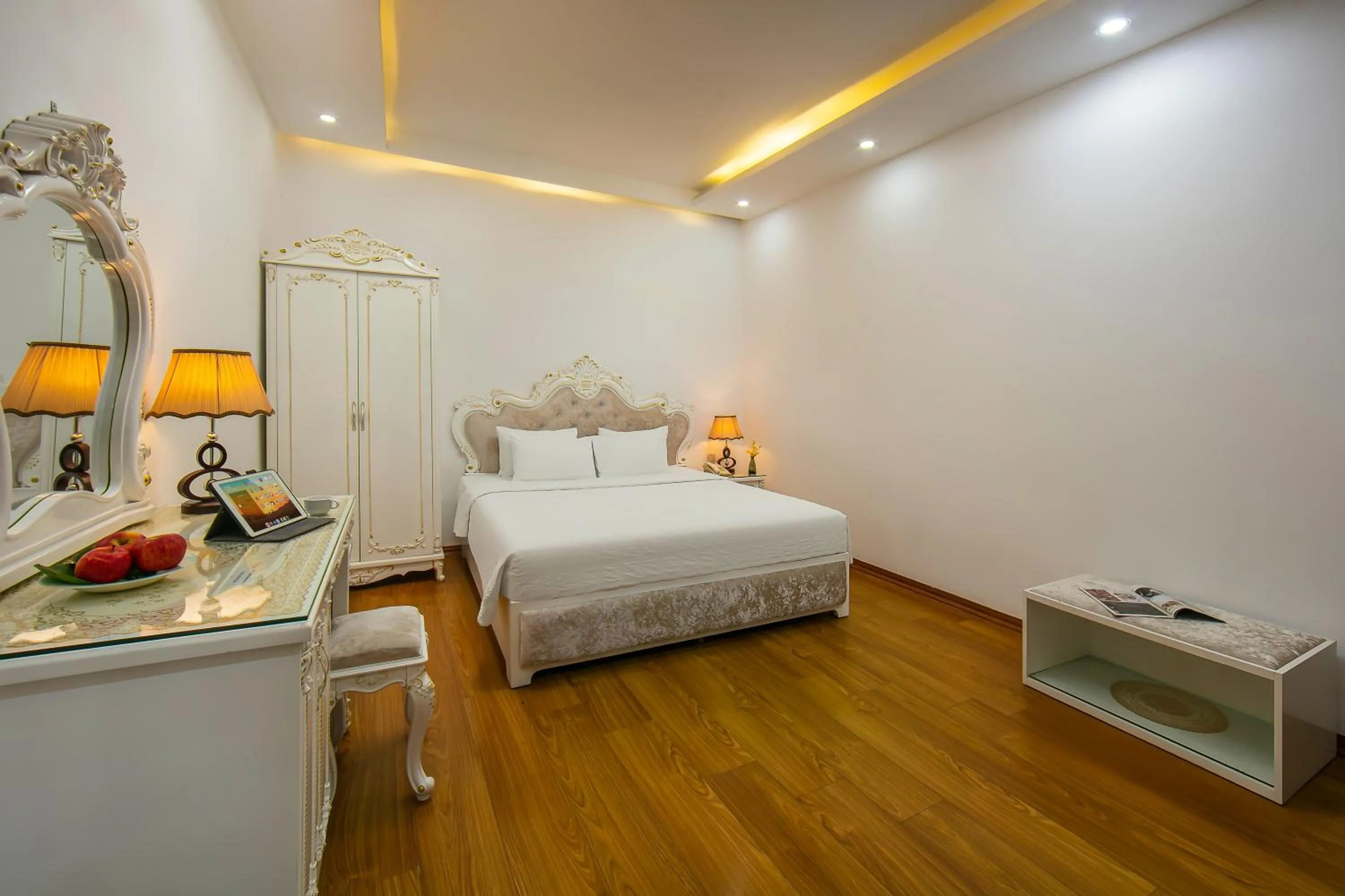 Bedroom, Bed in Hanoi Kingly Hotel