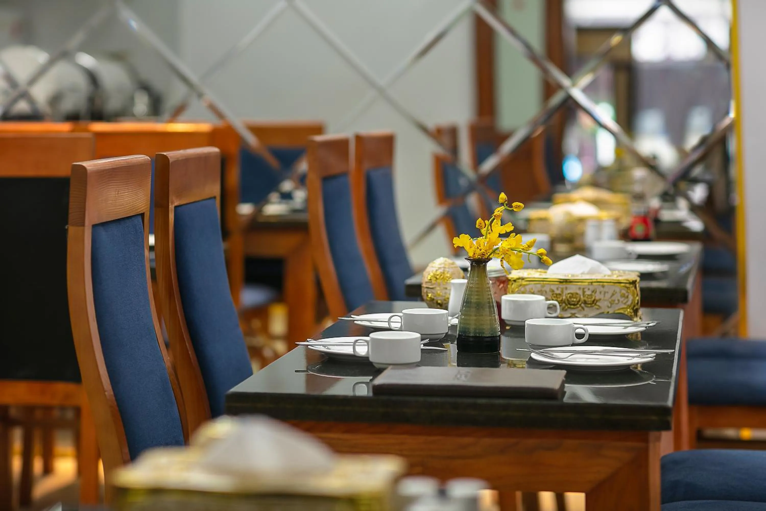 Restaurant/places to eat in Hanoi Kingly Hotel