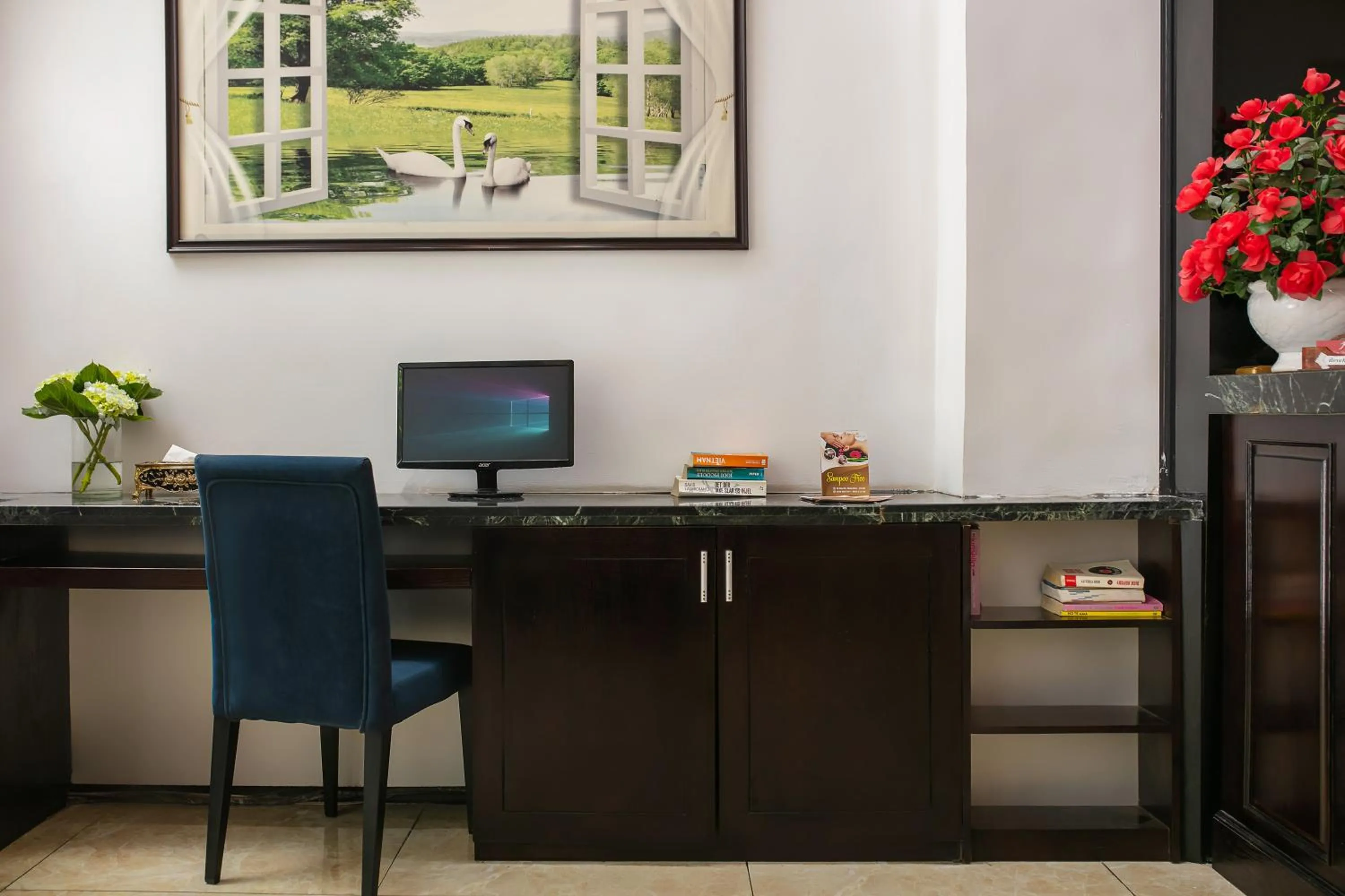 Business facilities in Hanoi Kingly Hotel