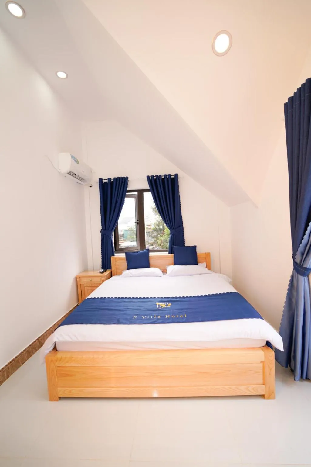 Bed in S Villa Hotel