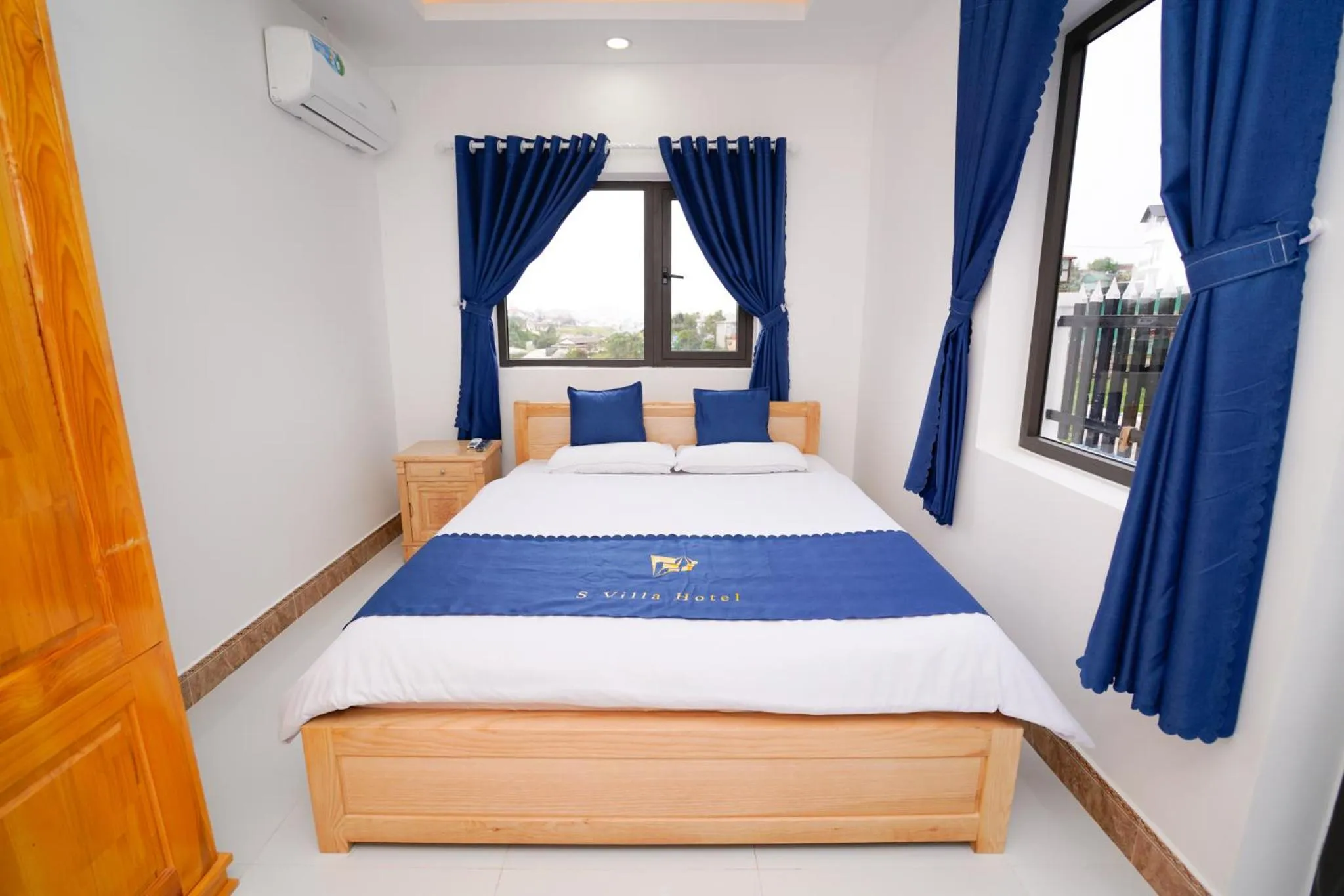 Bed in S Villa Hotel