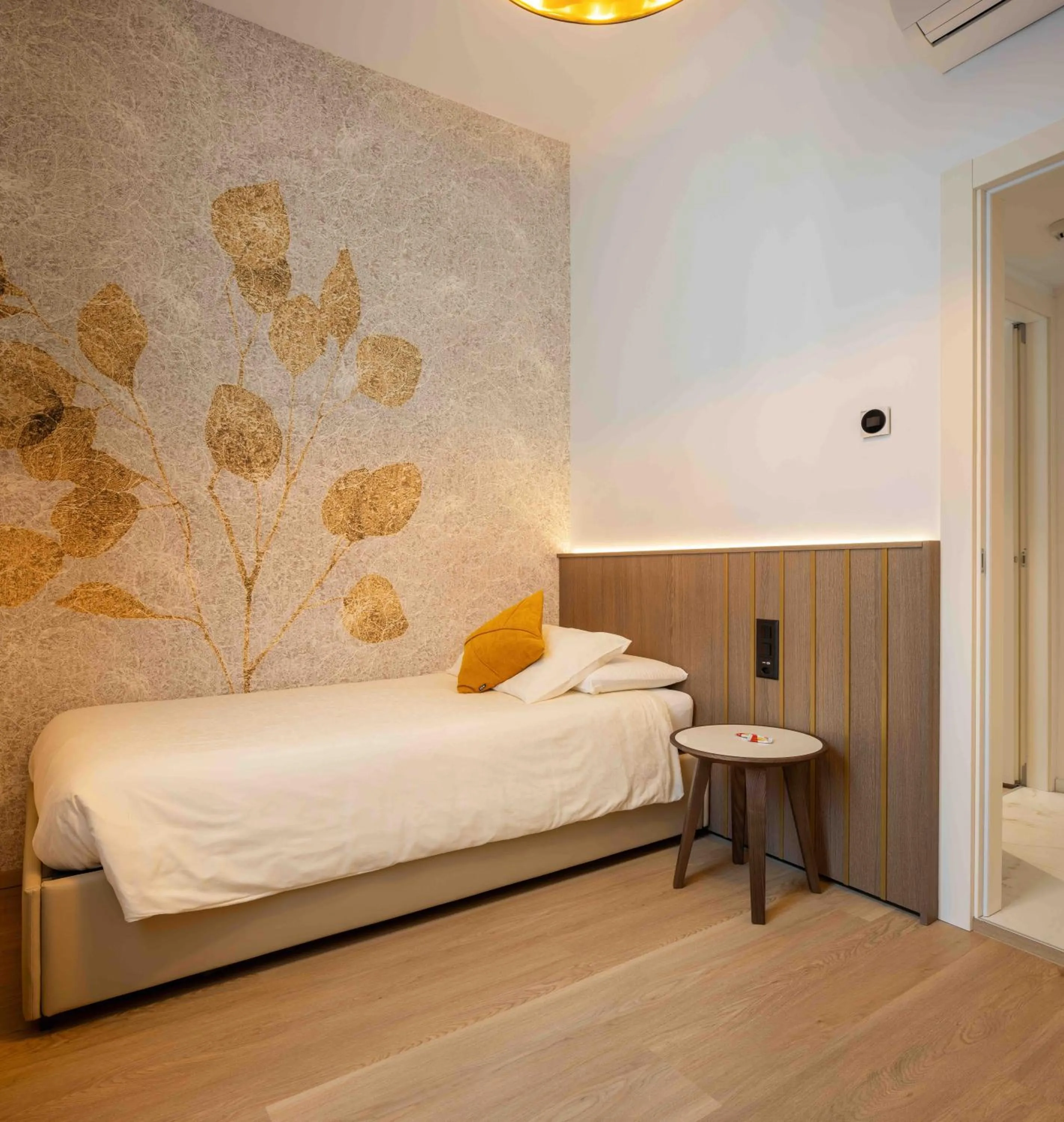 Bed in Hotel Walter Au Lac