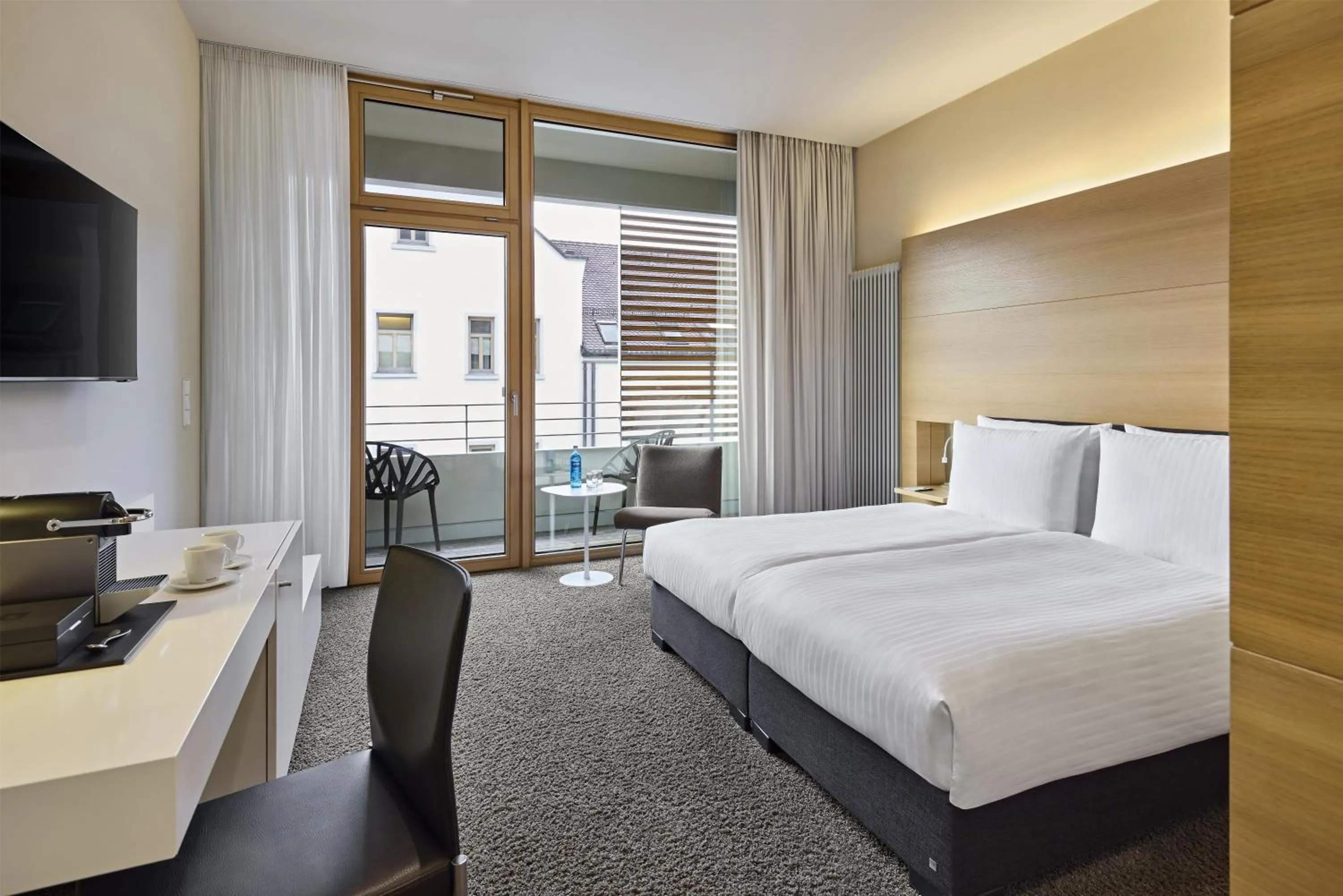 Bedroom, Bed in Dorint Parkhotel Jordanbad