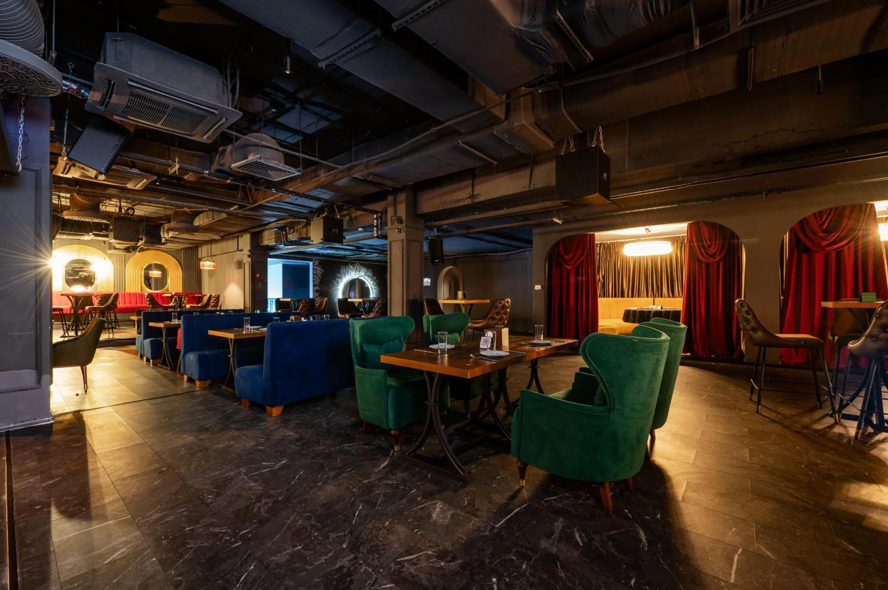 Nightclub / DJ in Wyndham Garden Burabay