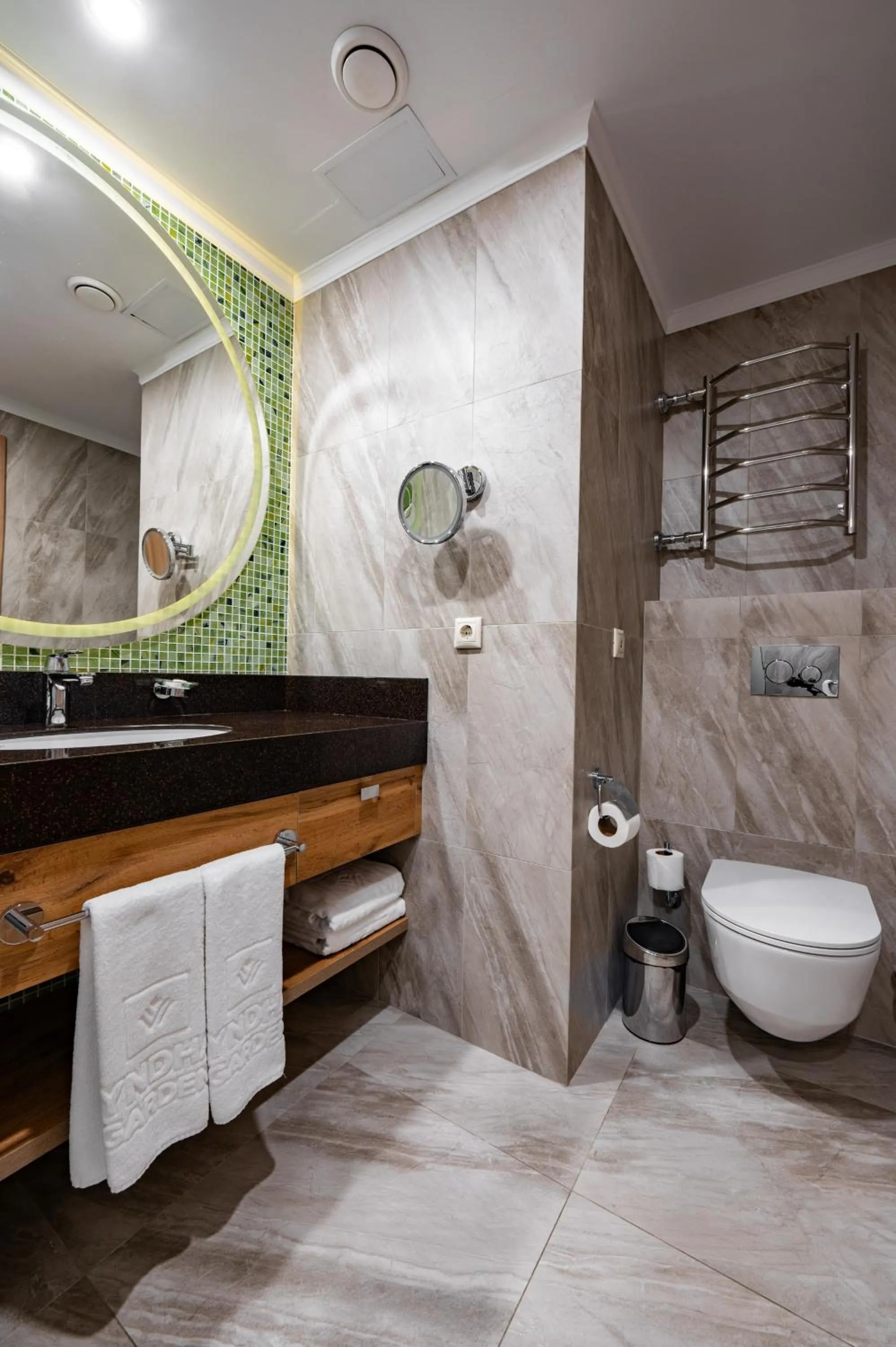 Toilet in Wyndham Garden Burabay