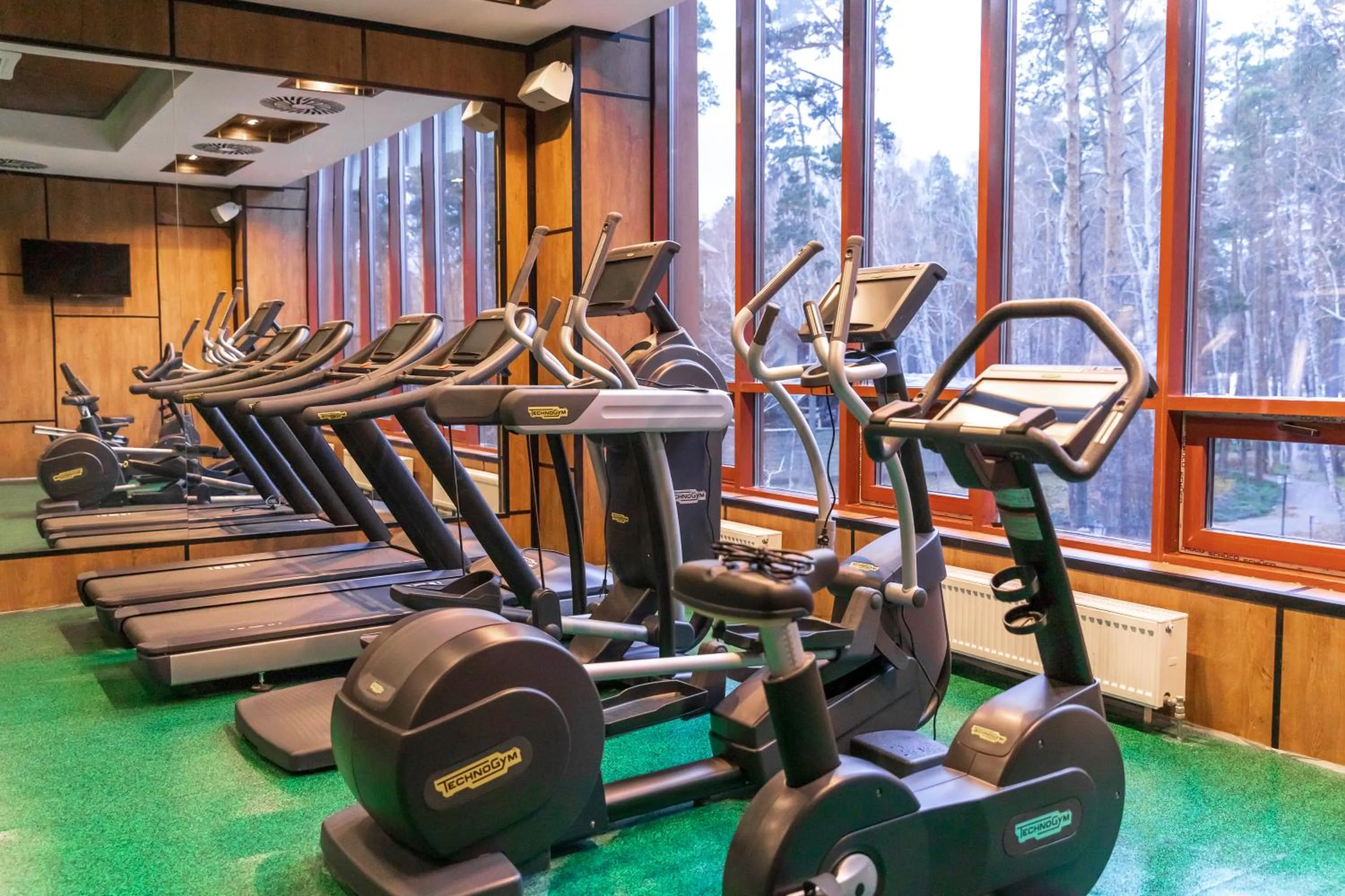 Fitness centre/facilities in Wyndham Garden Burabay