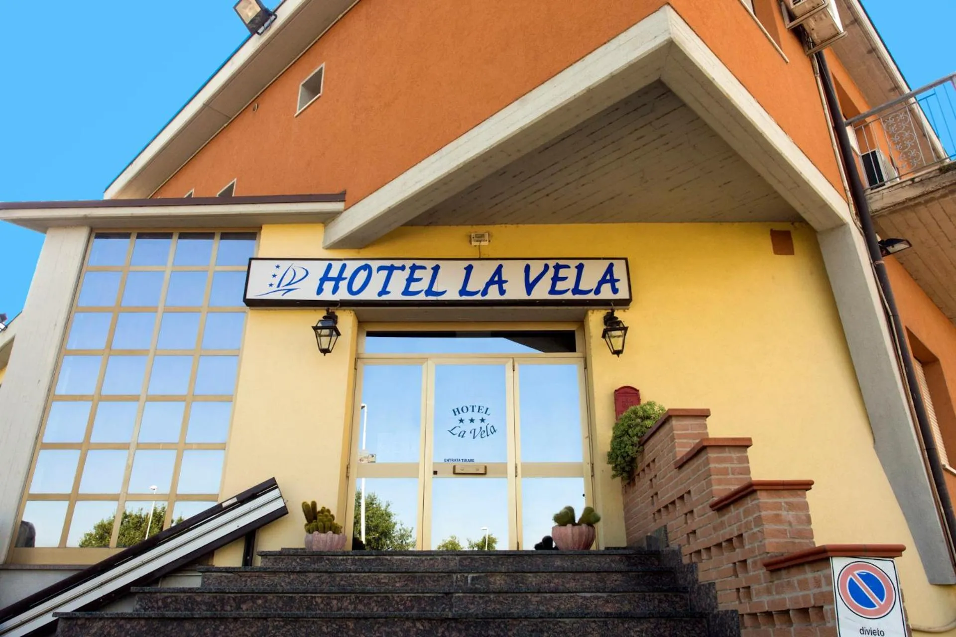 Street view in Hotel La Vela