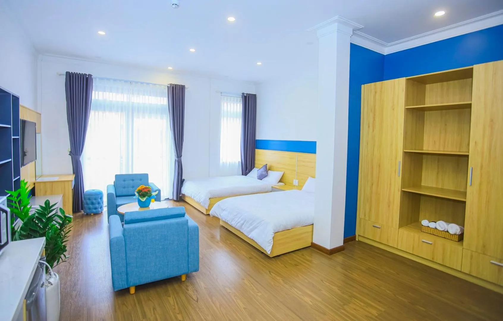 Communal lounge/ TV room in The Lush House