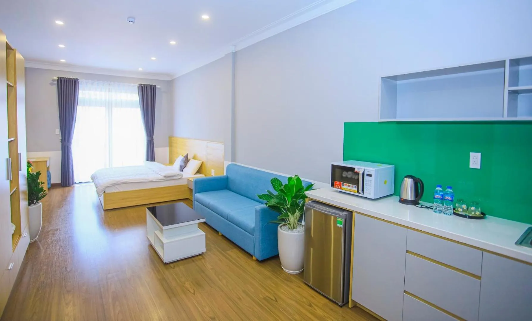 Photo of the whole room in The Lush House