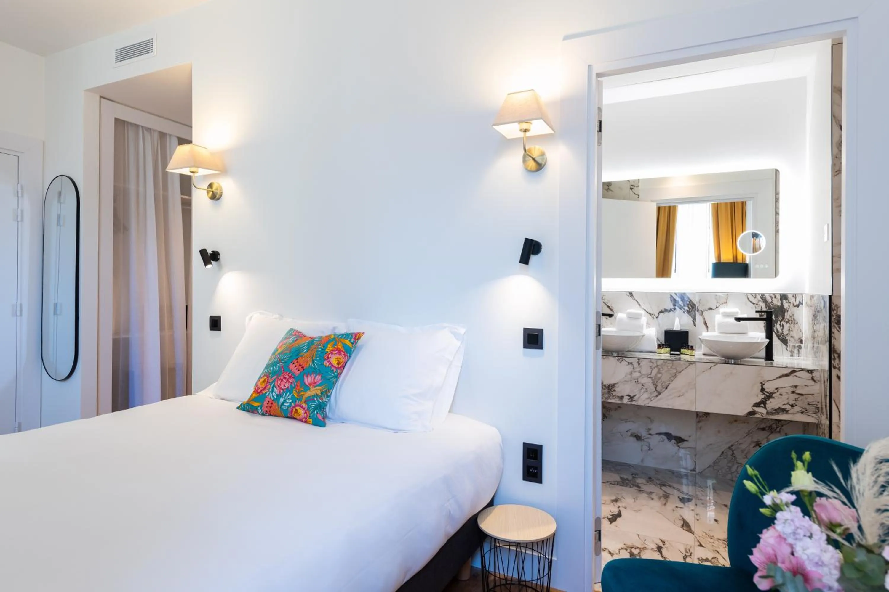 Bed in Boutique Hotel Nice Côte d'azur