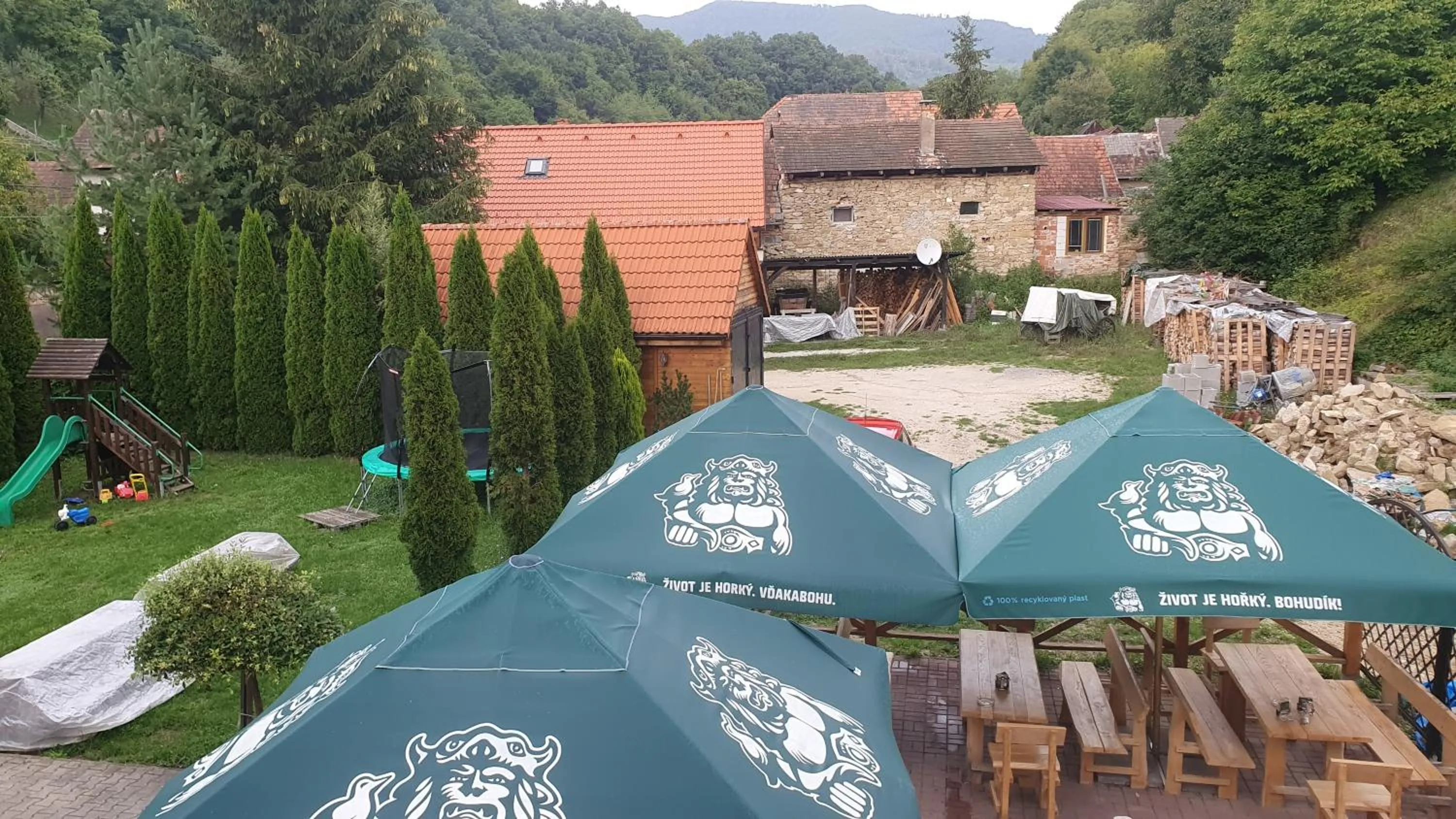 Patio in Penzión pri studničke Omastiná