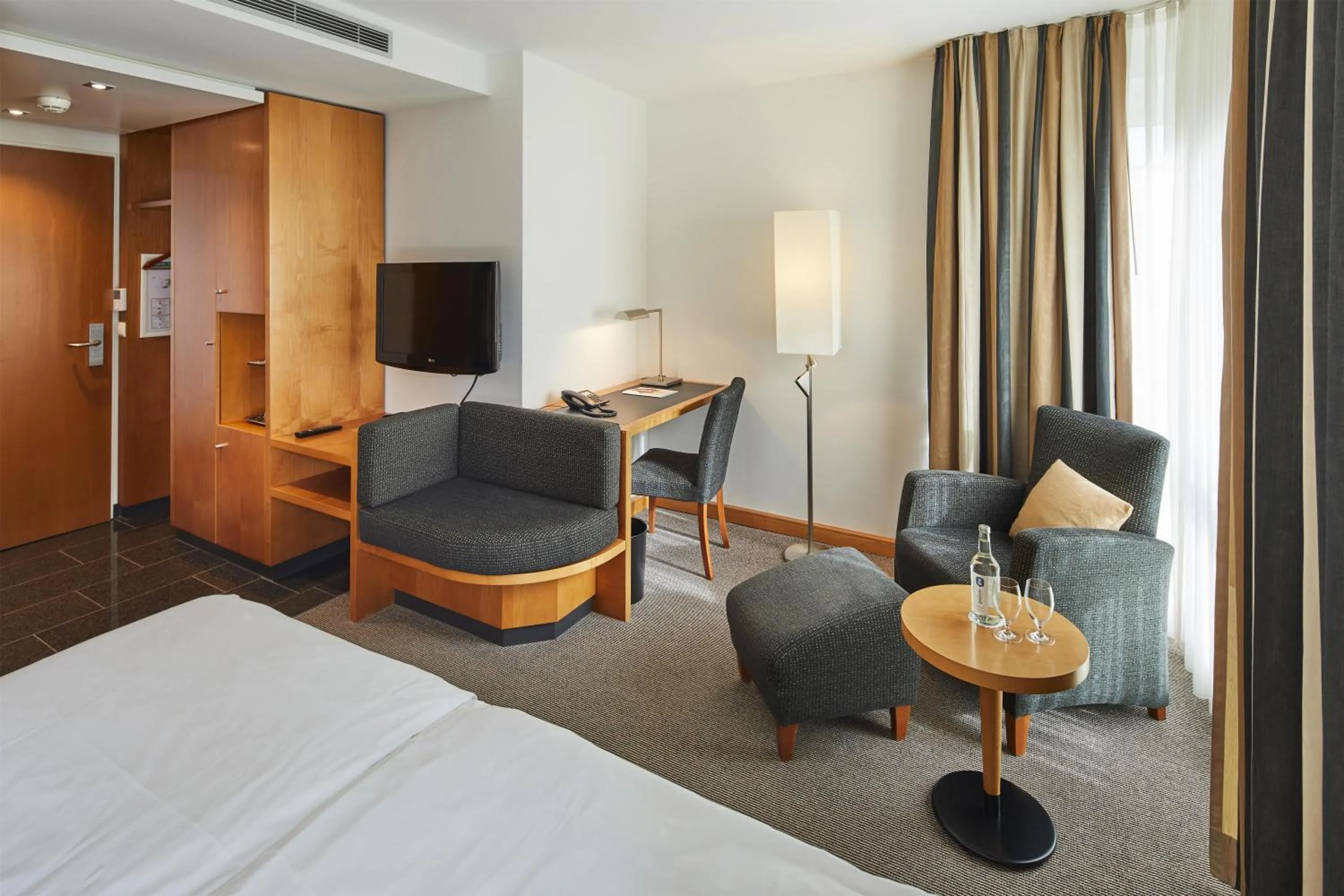 Bedroom, Bed in Parkhotel Pforzheim