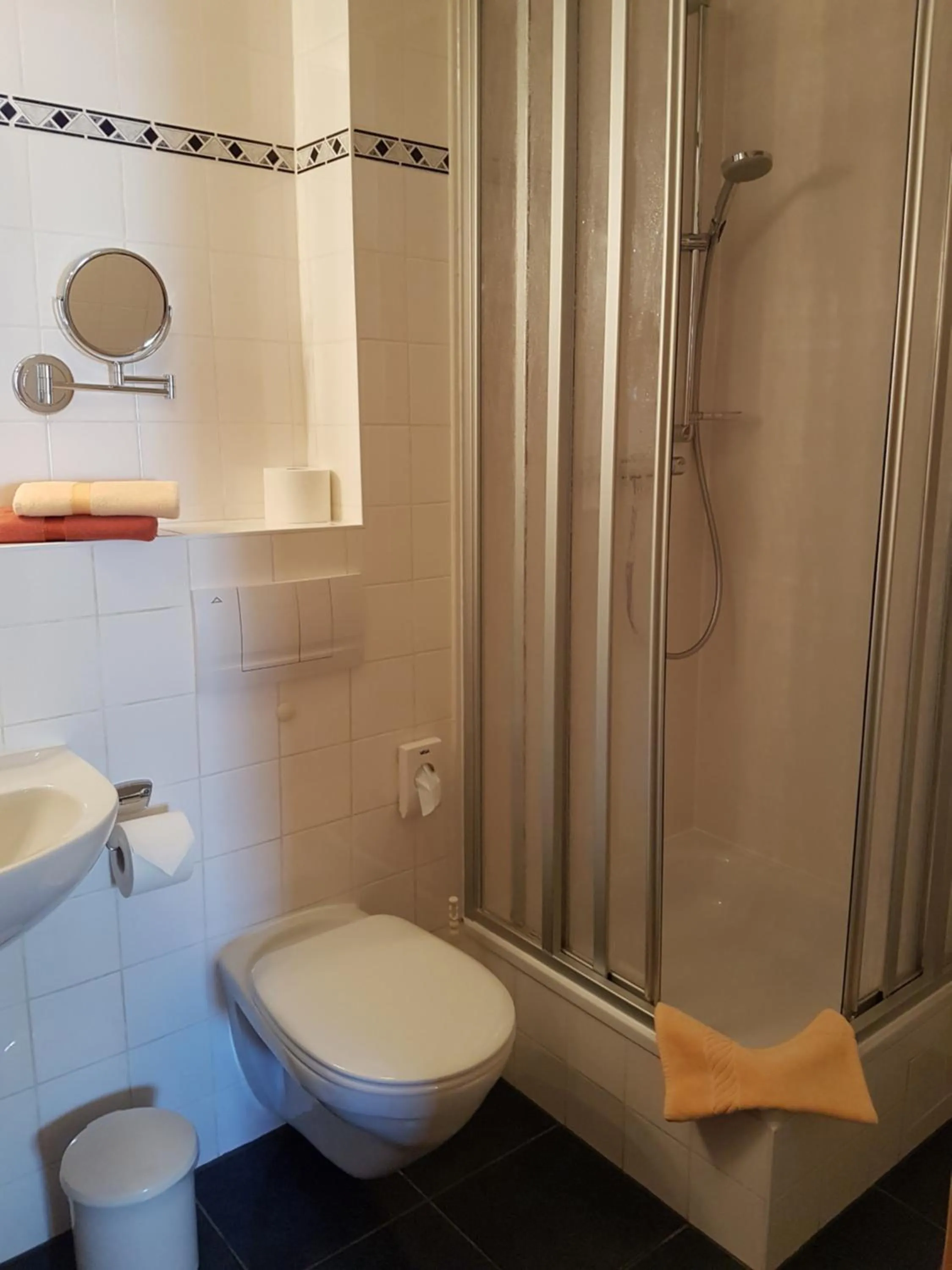 Bathroom in Altstadt Hotel Peiß