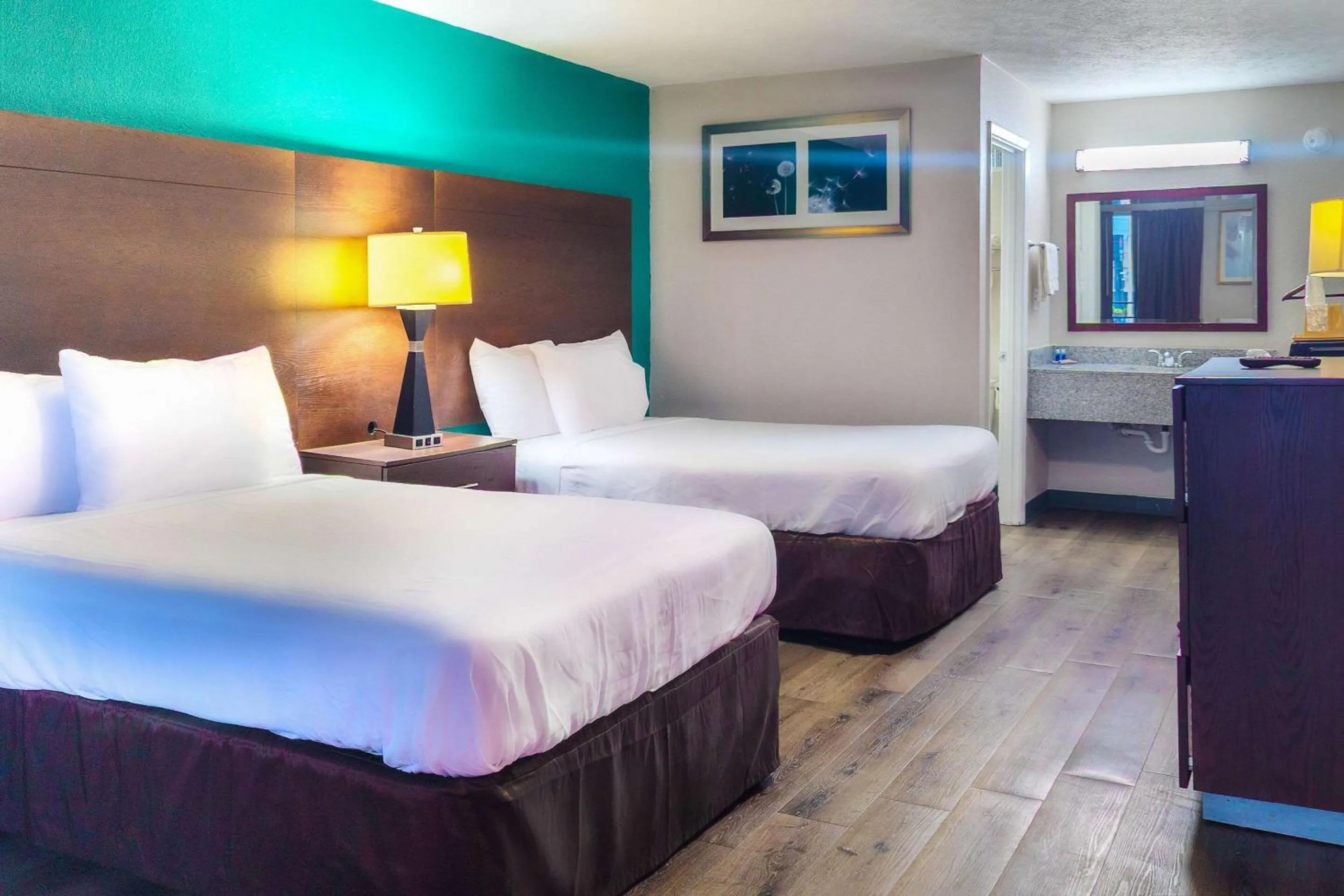 Bedroom, Bed in Rodeway Inn Augusta North Washington Road