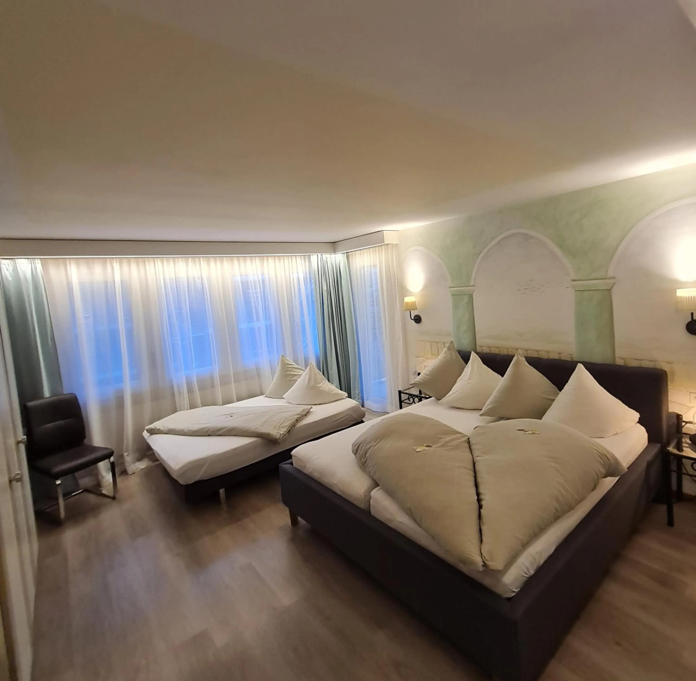 Photo of the whole room, Bed in Garni Hotel Torkelbündte