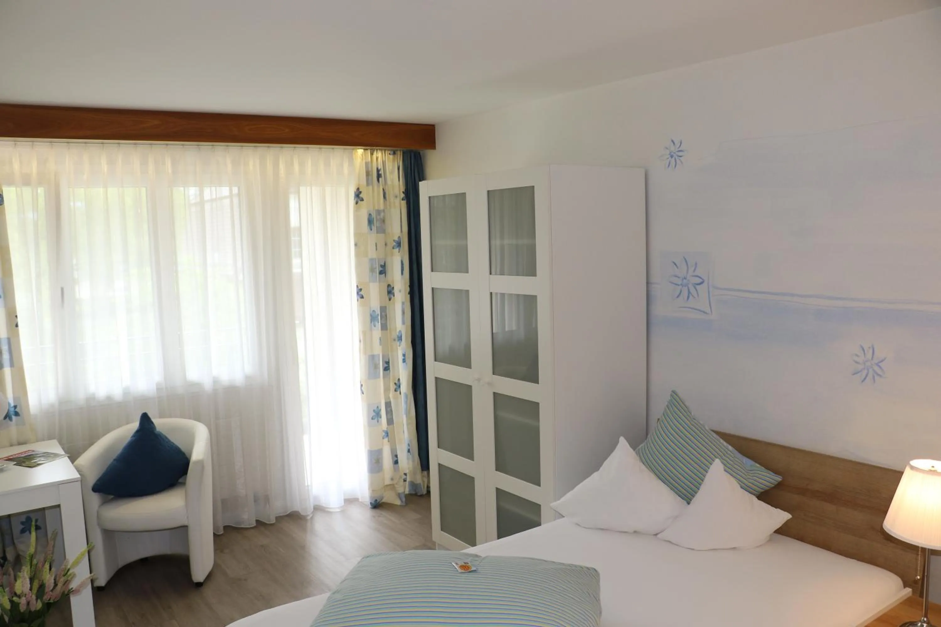 Photo of the whole room, Bed in Garni Hotel Torkelbündte