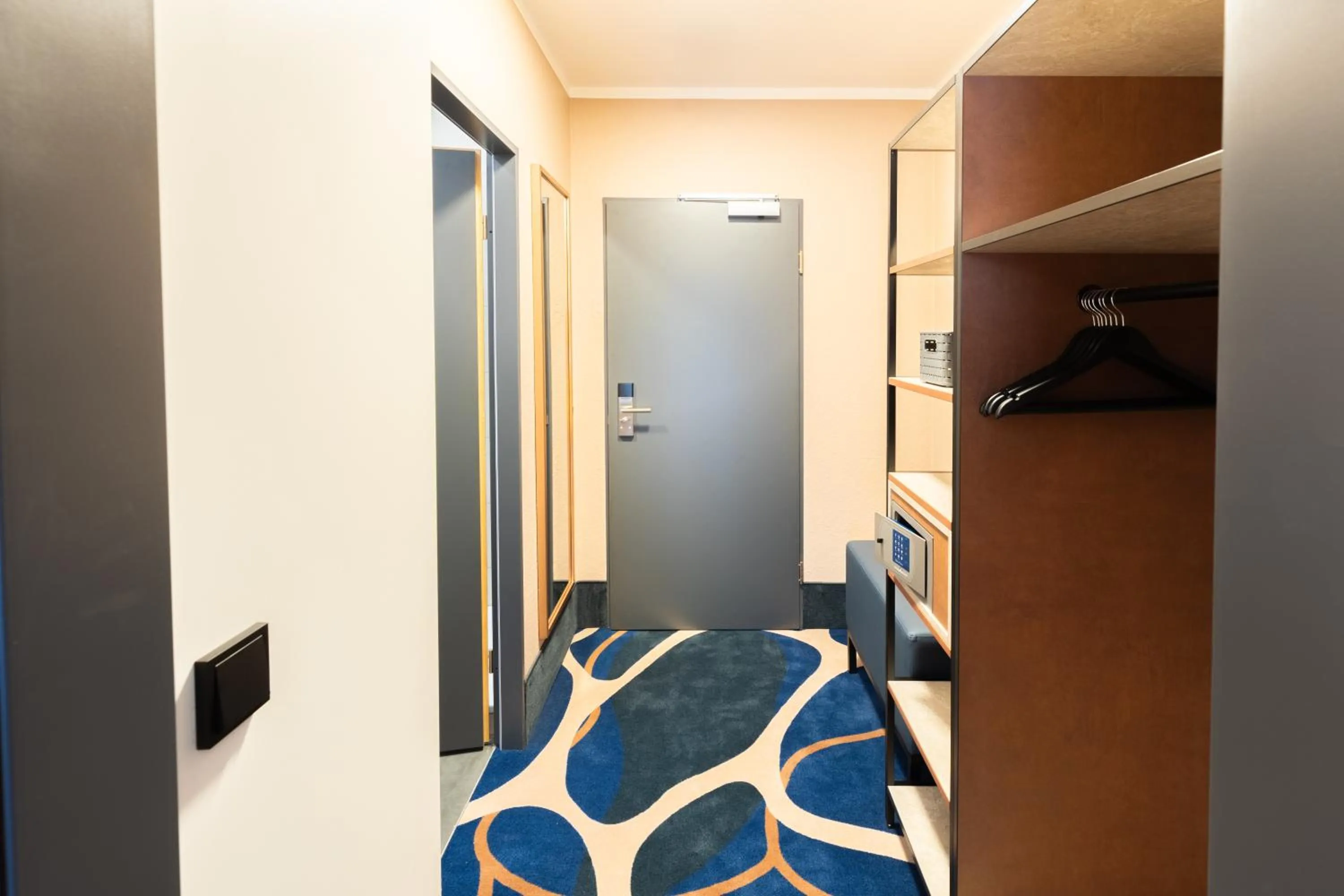 Photo of the whole room, Bed in Select Hotel Crown Moenchengladbach