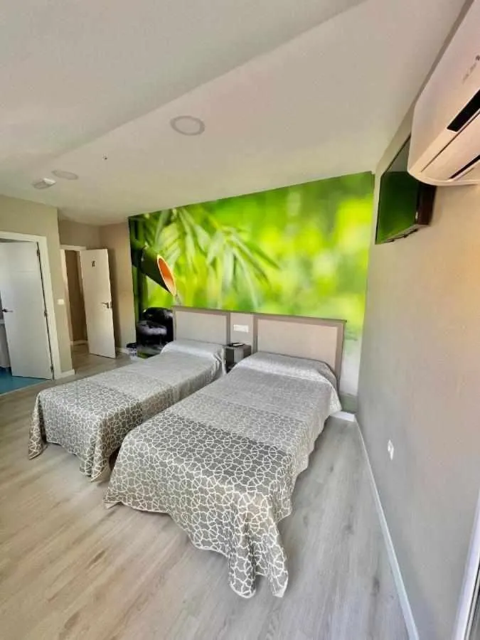 Bed in Hostal Viena Plaza Nueva