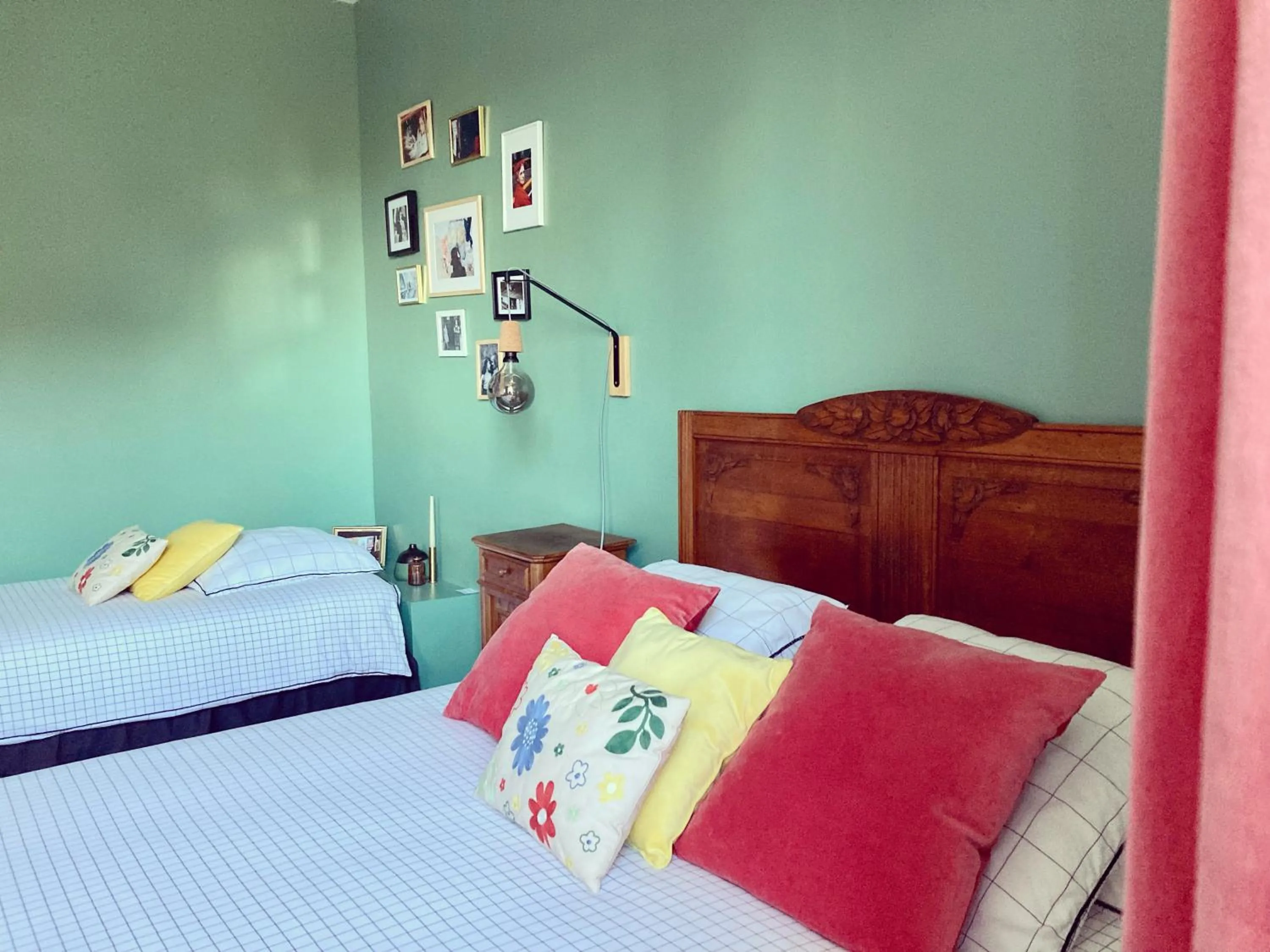 Photo of the whole room in Léhontine