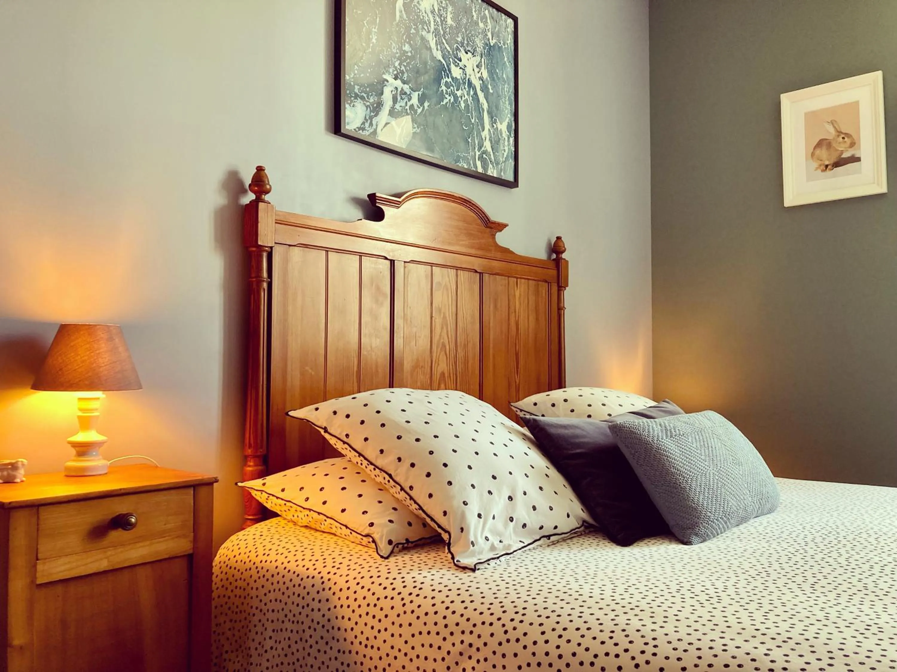 Photo of the whole room in Léhontine