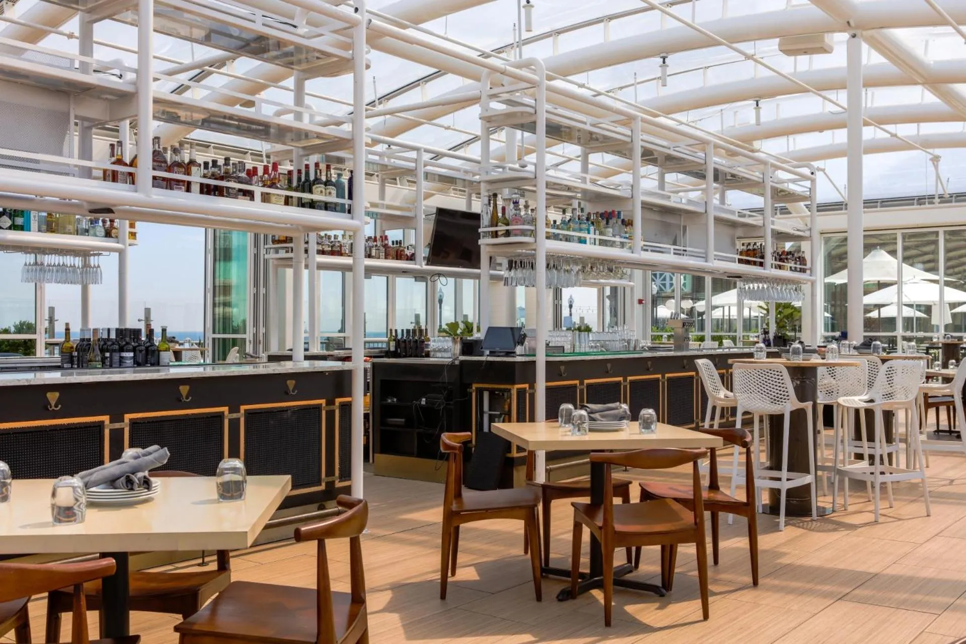 Restaurant/places to eat in Sable At Navy Pier Chicago, Curio Collection By Hilton