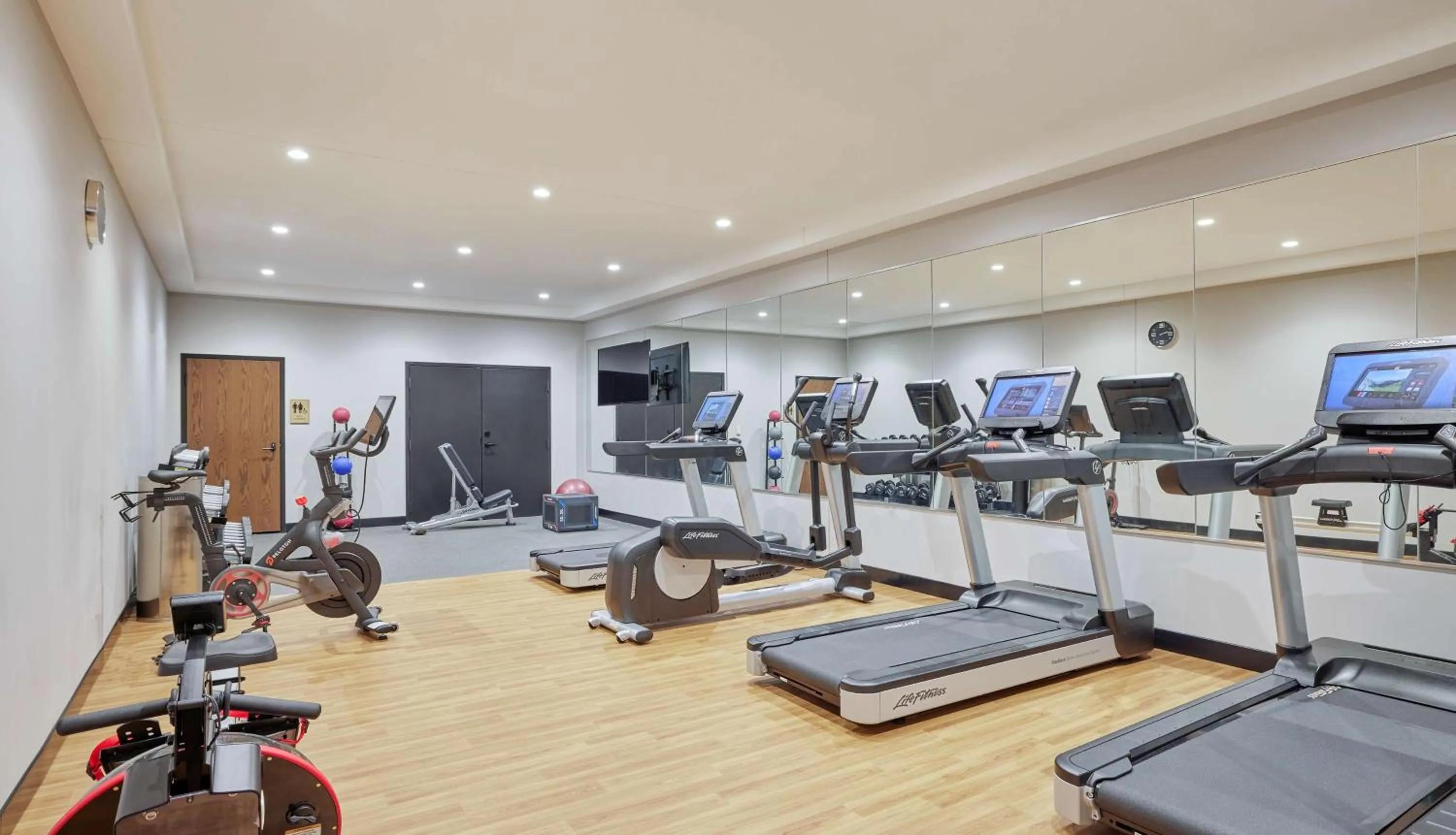 Fitness centre/facilities in Sable At Navy Pier Chicago, Curio Collection By Hilton