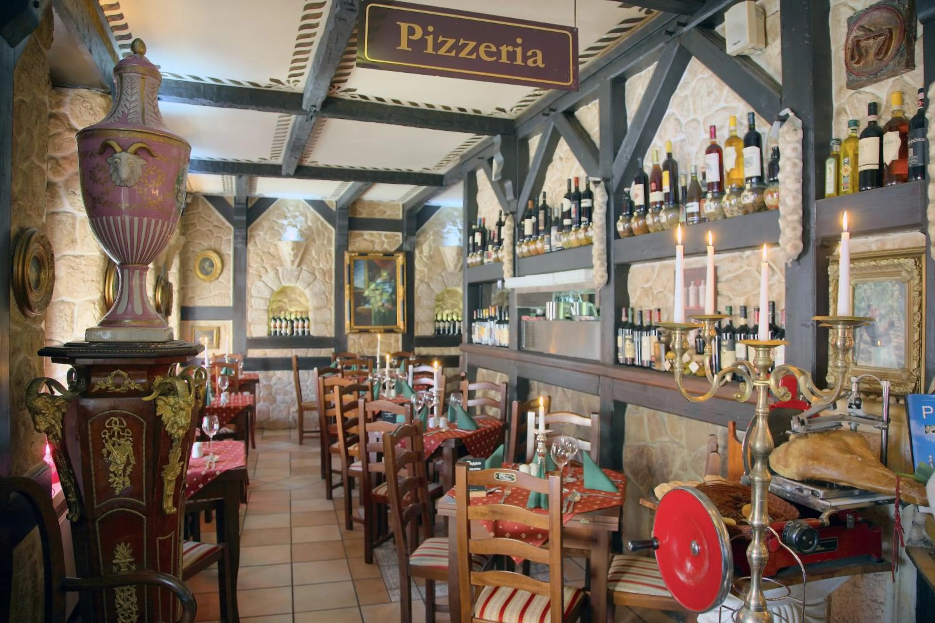 Restaurant/places to eat in Hotel Don Giovanni