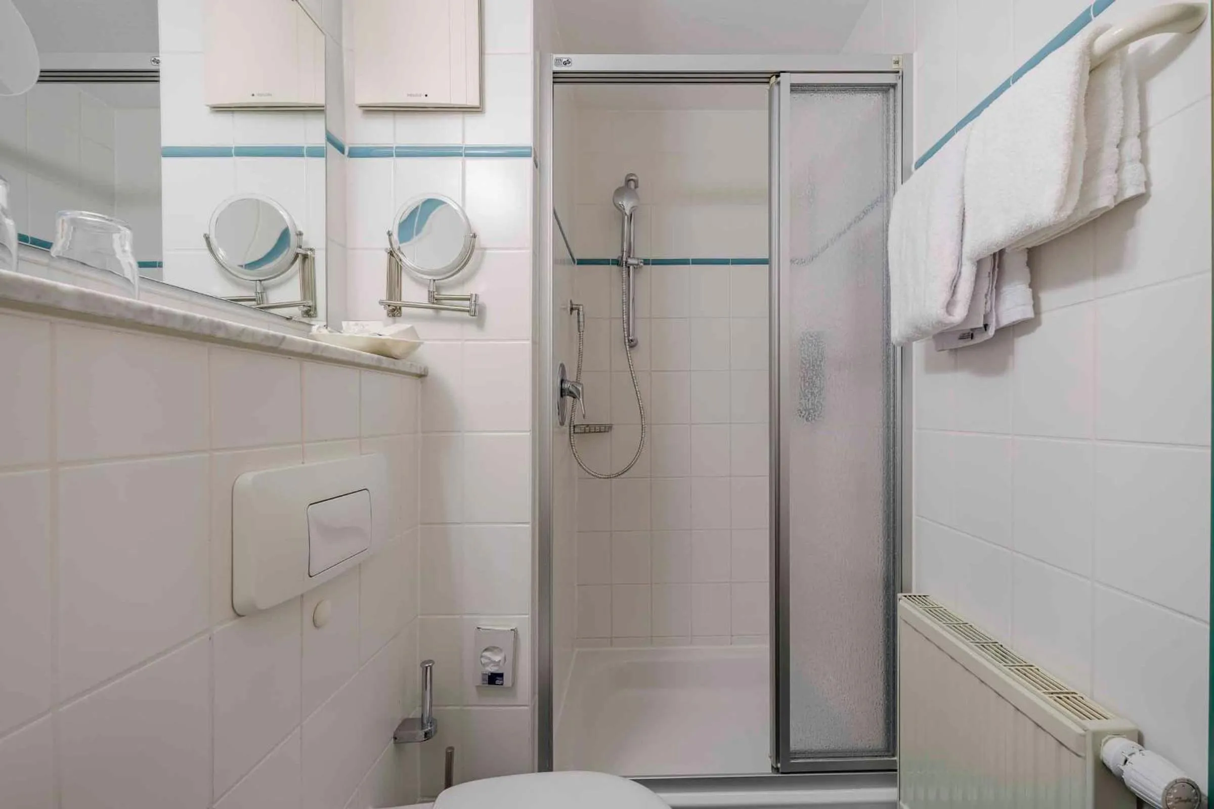 Bathroom in PLAZA INN Blankenburg Ditzingen, Sure Hotel Collection