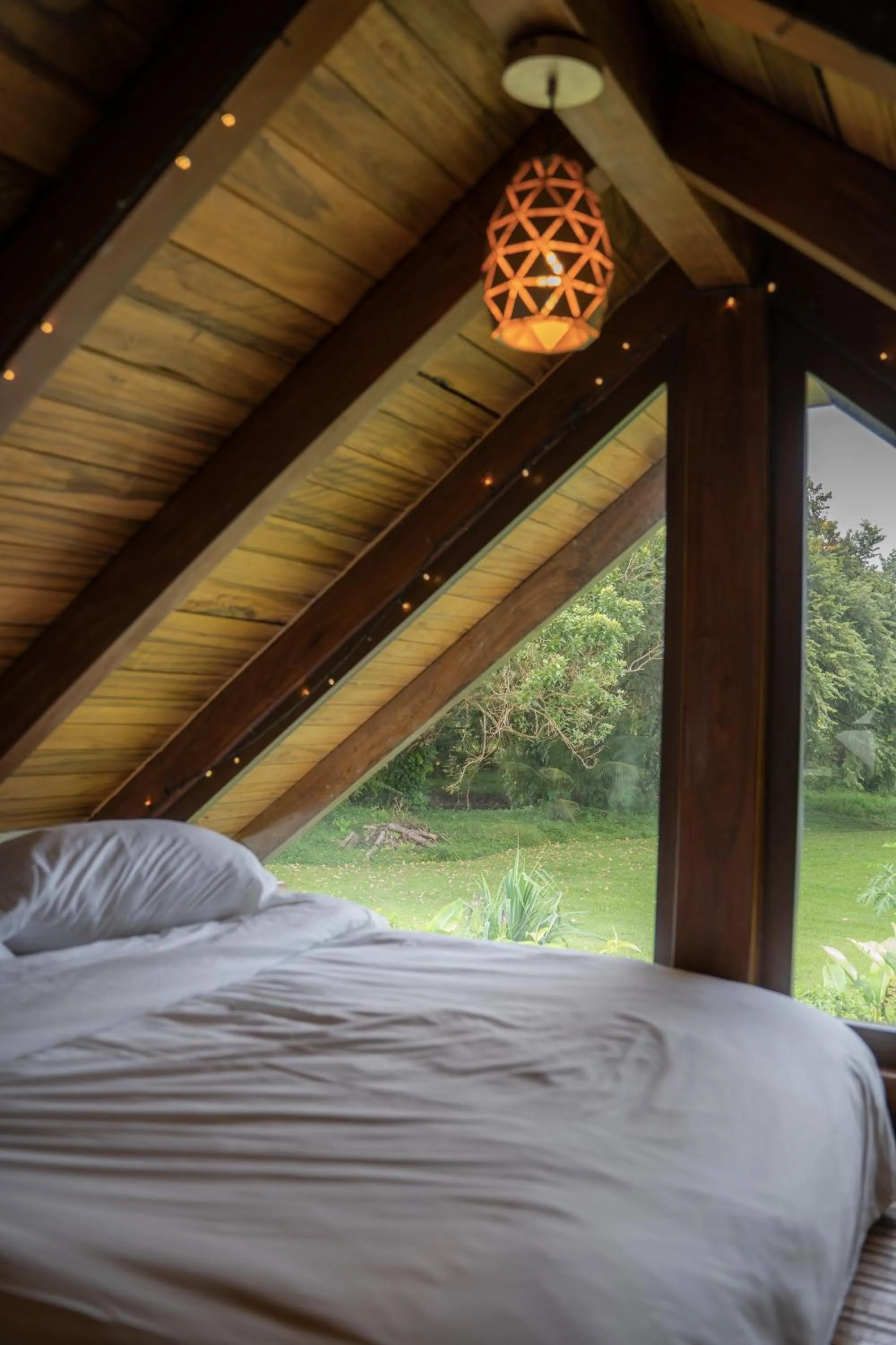 Bed in Catalina's Hideaway