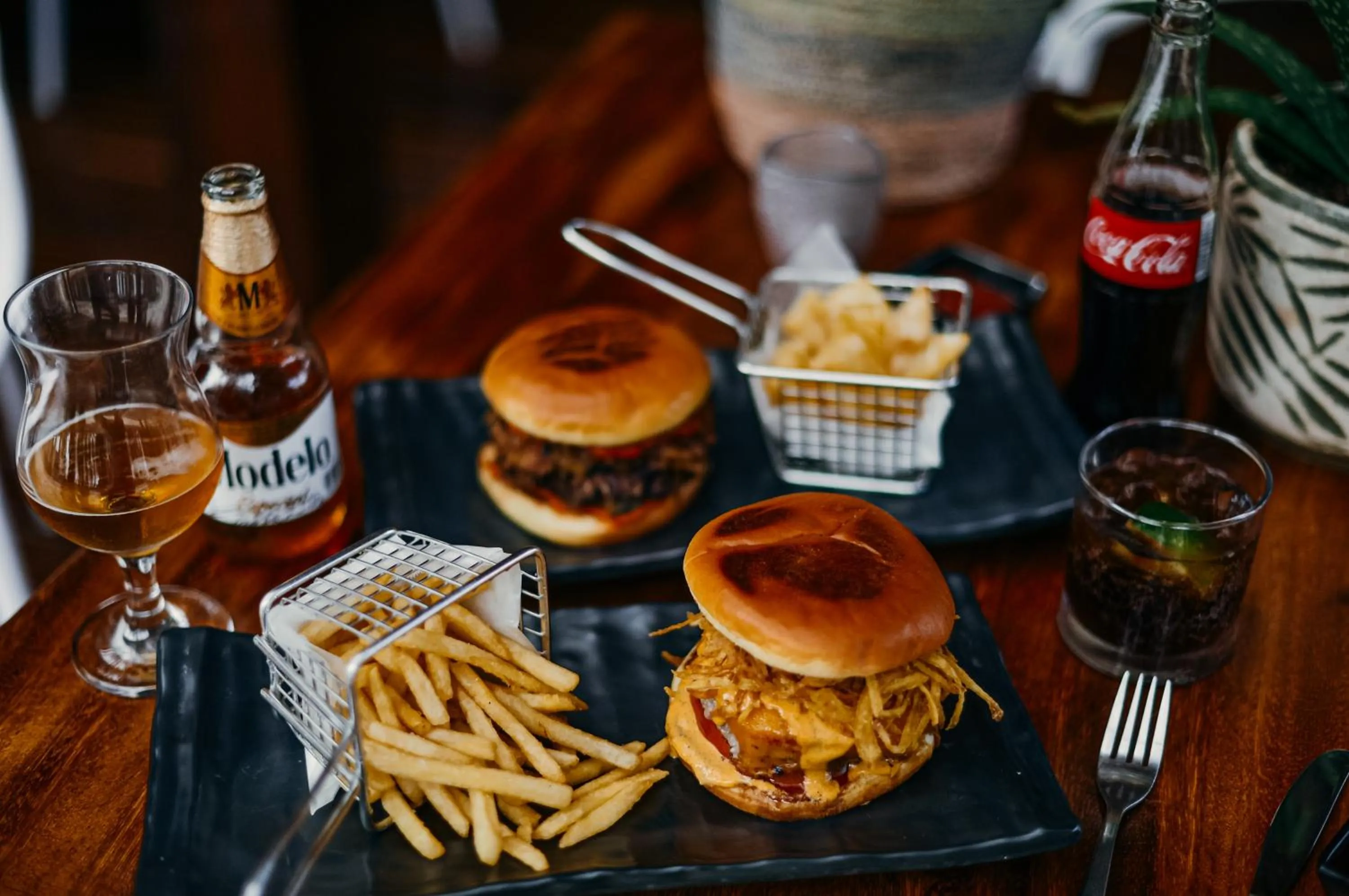 Food and drinks in Catalina's Hideaway