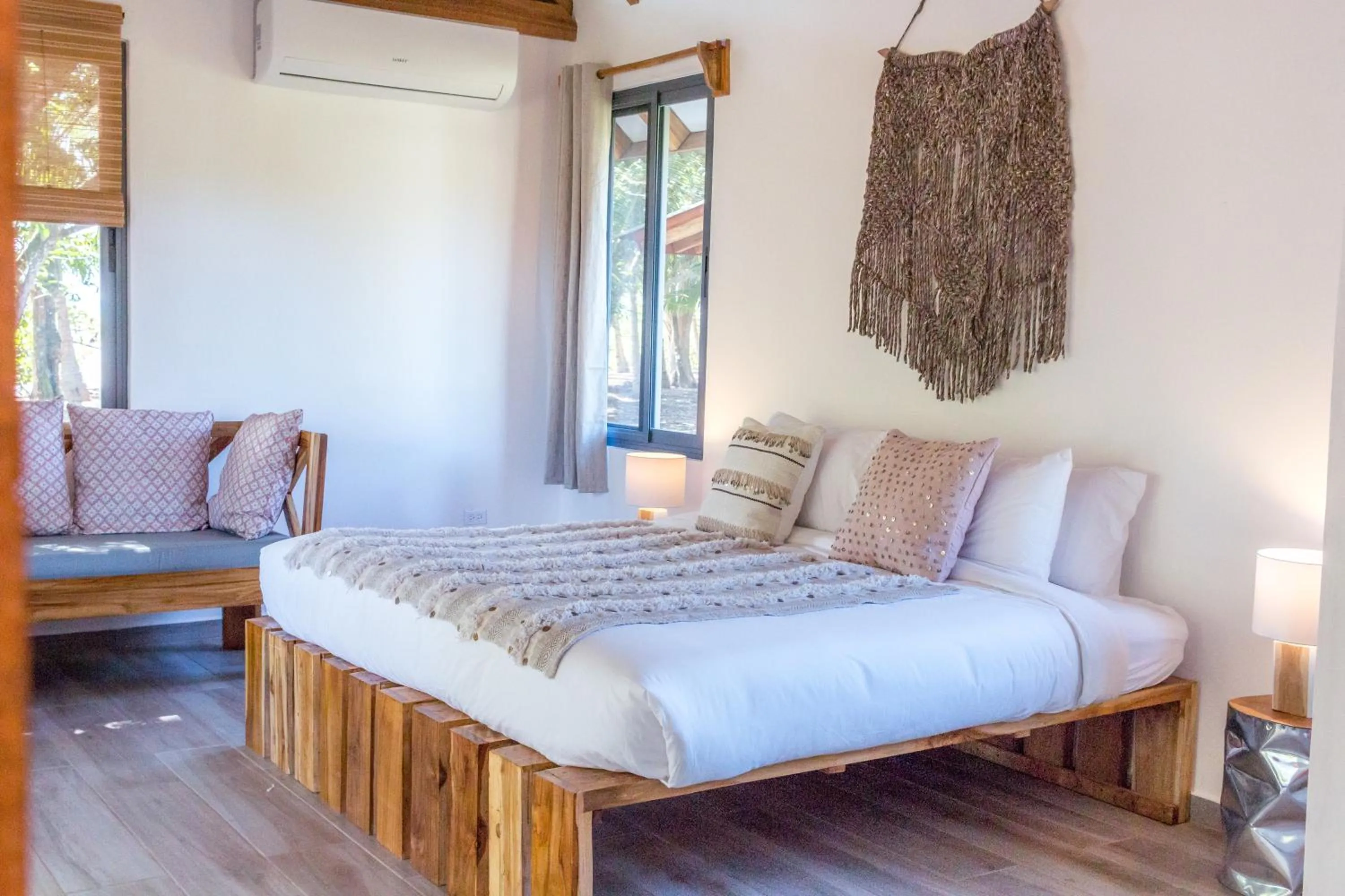 Bed in Catalina's Hideaway