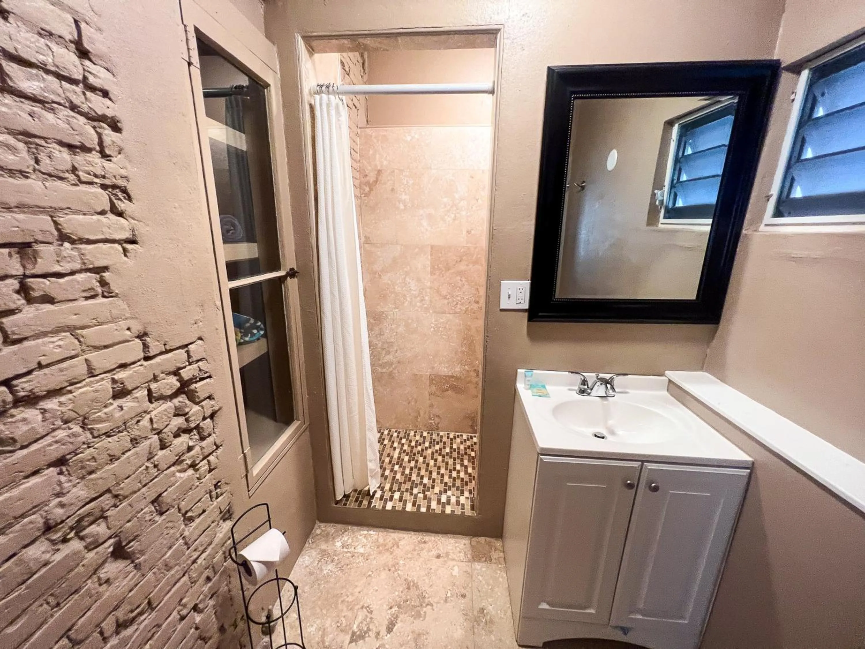 Bathroom in Victoria House