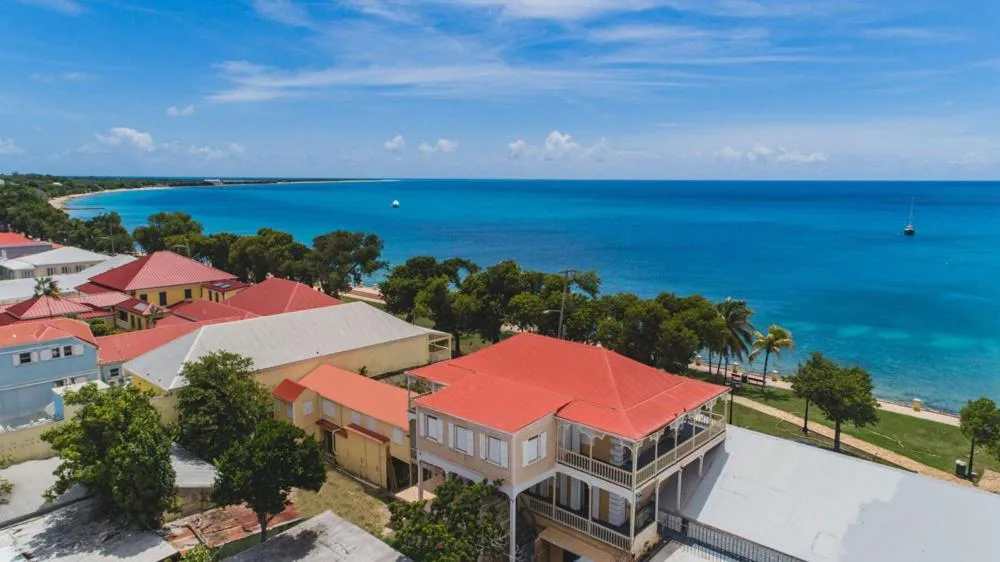 Property building in Victoria House
