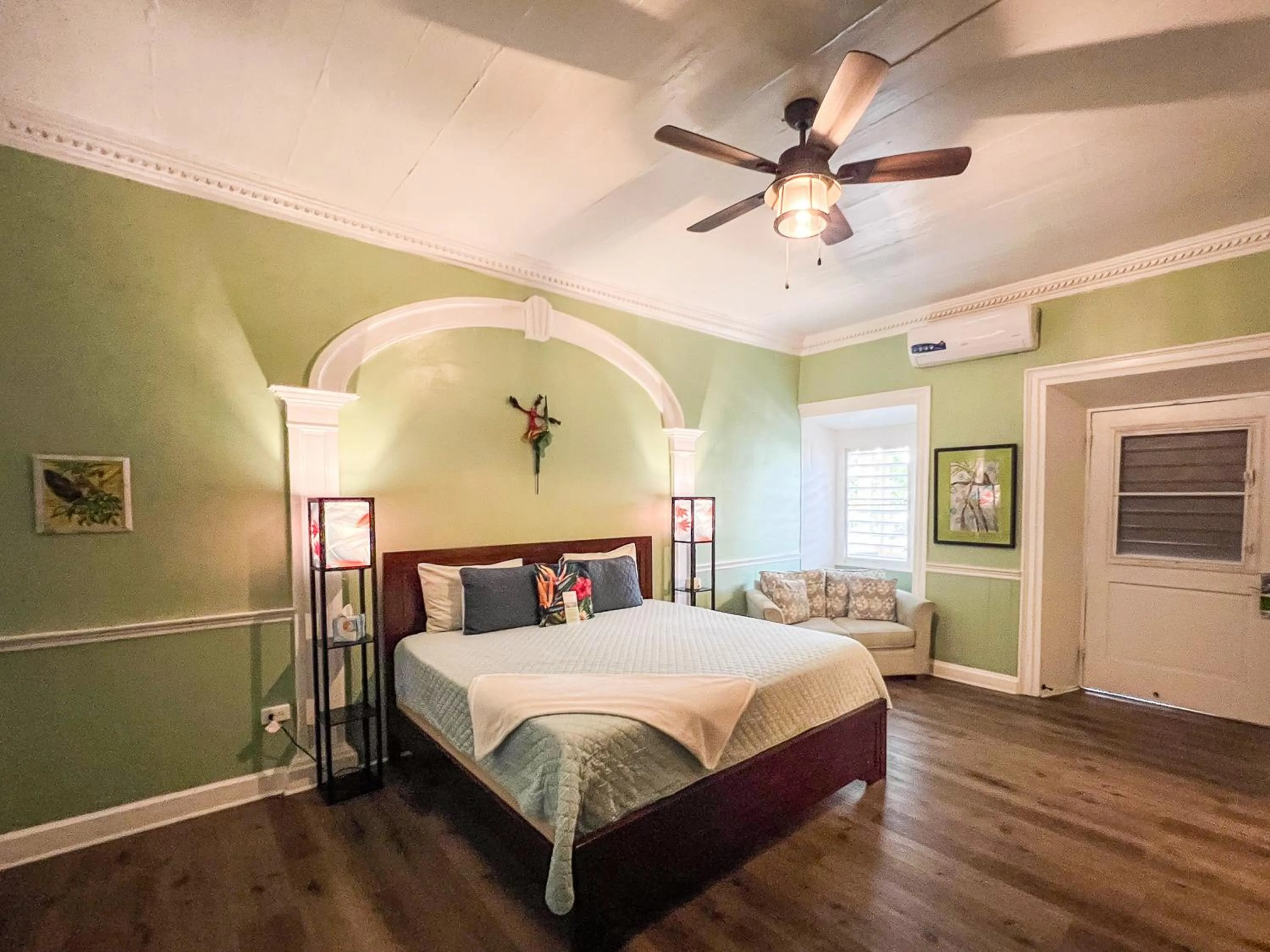 Bedroom, Bed in Victoria House