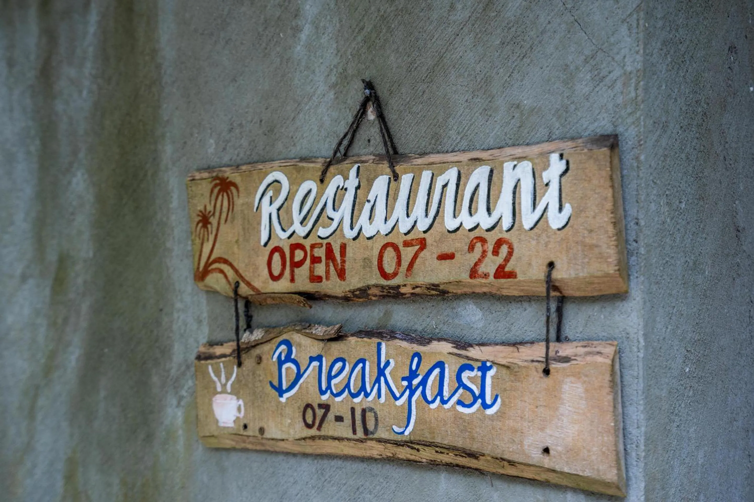 Restaurant/places to eat in The Village of Angels