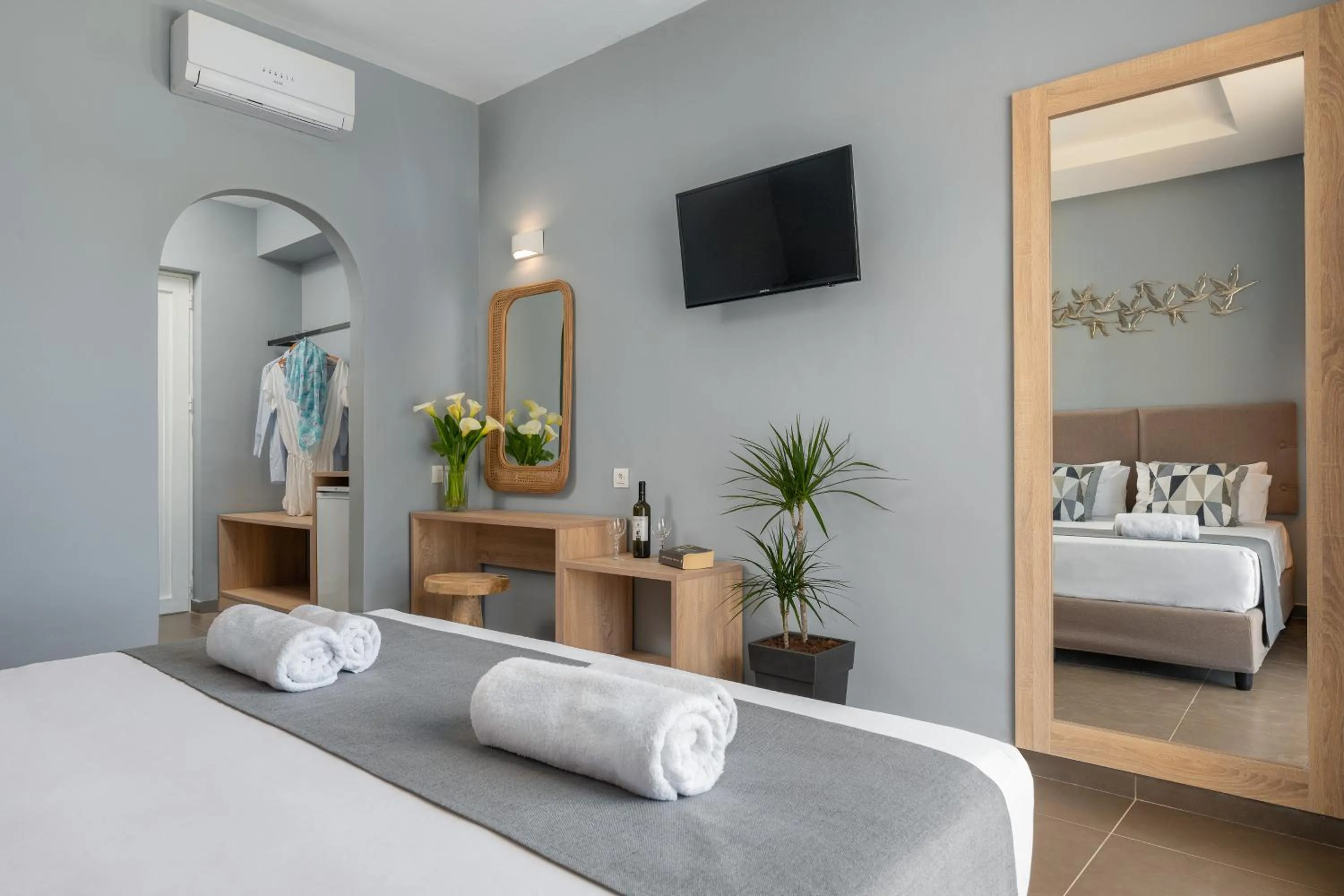 Photo of the whole room, Bed in Belmare Hotel