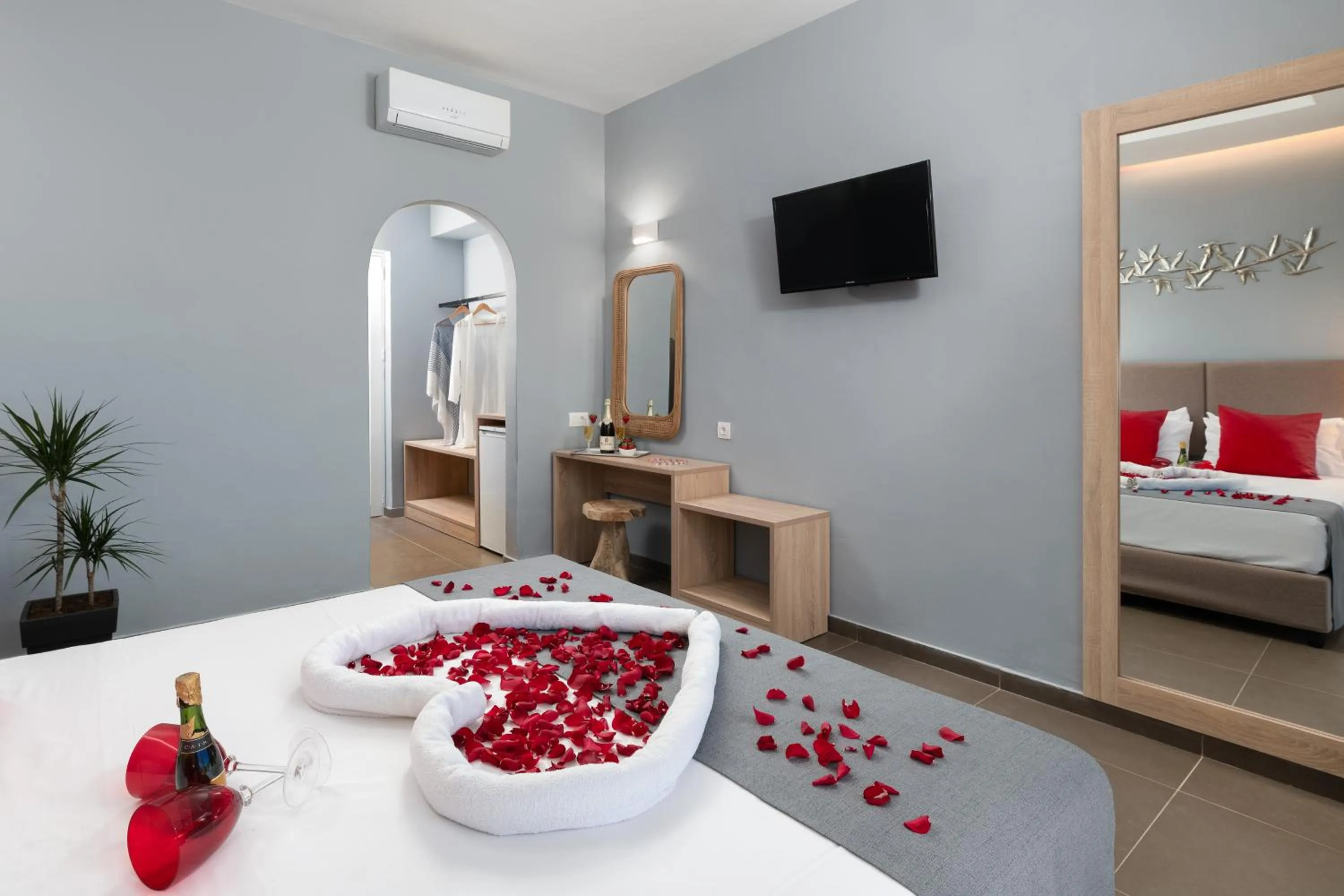 Bedroom, Bed in Belmare Hotel