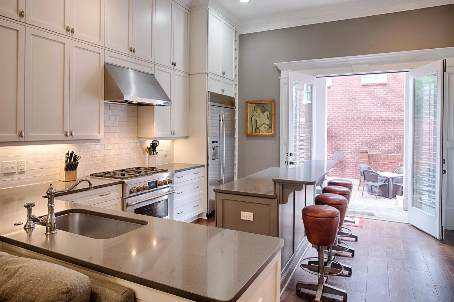 Kitchen or kitchenette in Liberty Street Redbrick Town and Carriage House