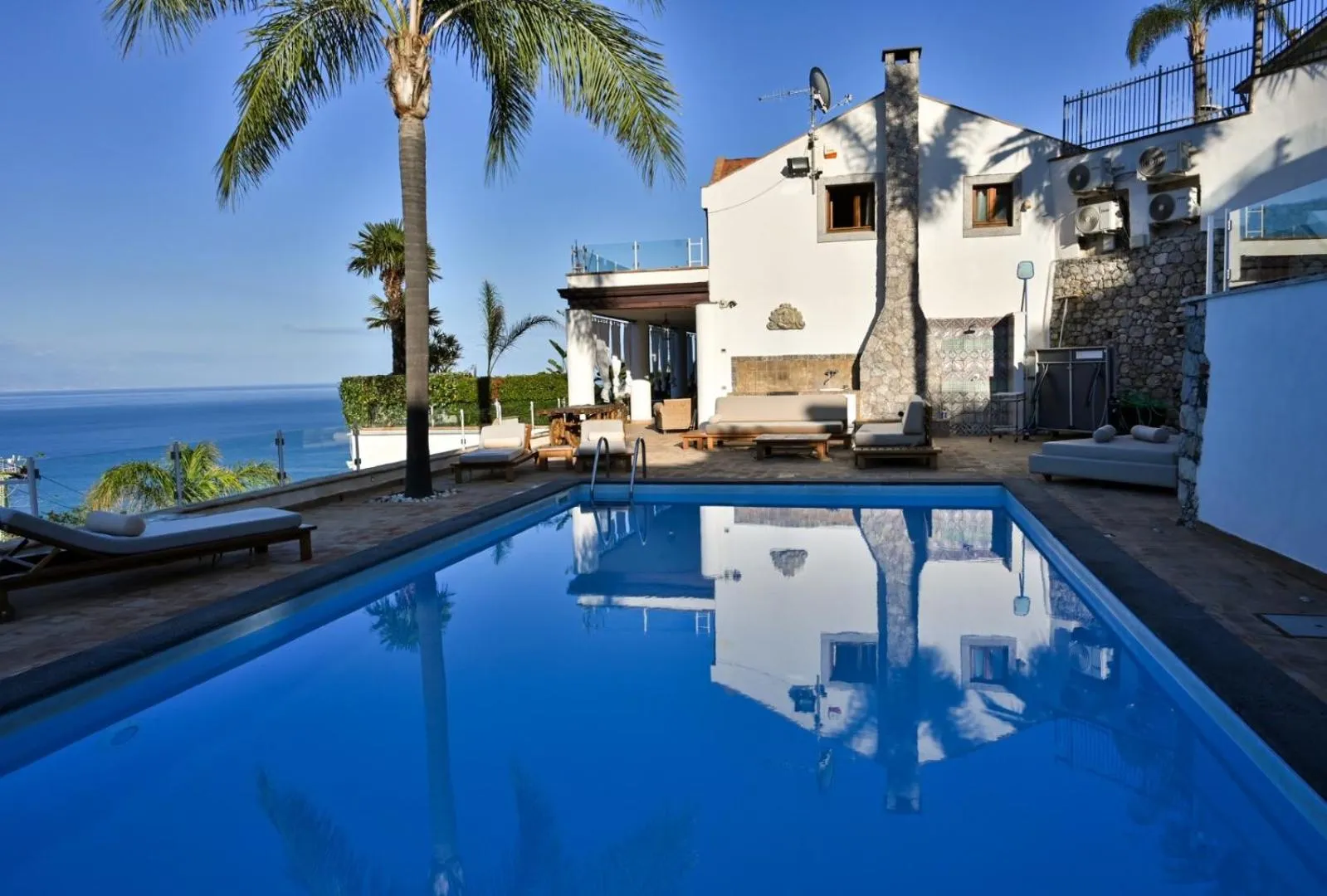 Property building in Villa Zagara Garden Spectacular Sea View in Taormina