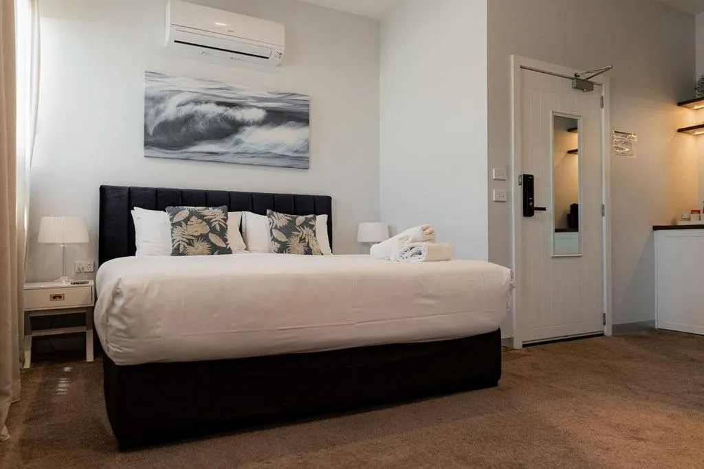 Bed in Bay Of Fires Apartments - Town Centre