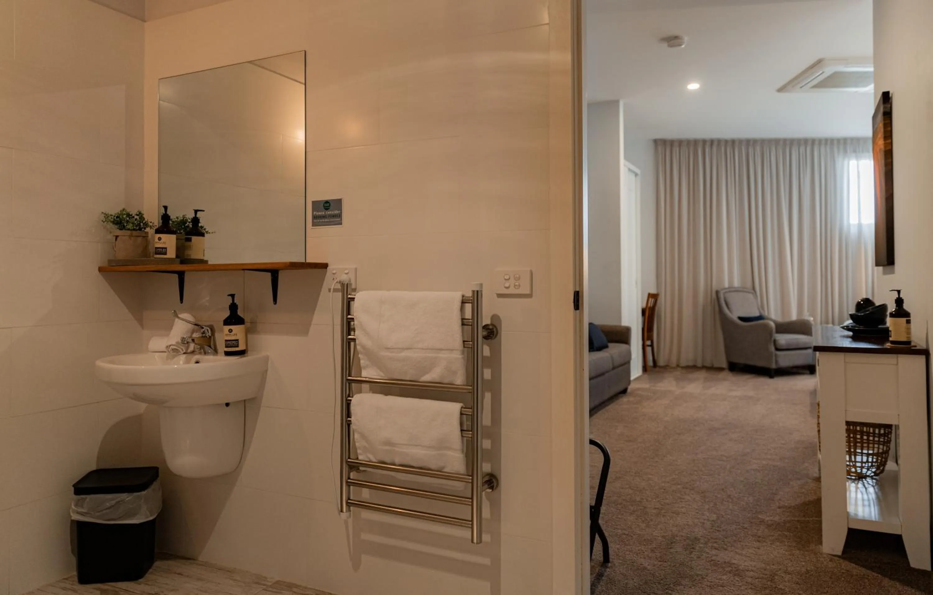 Bay Of Fires Apartments - Town Centre