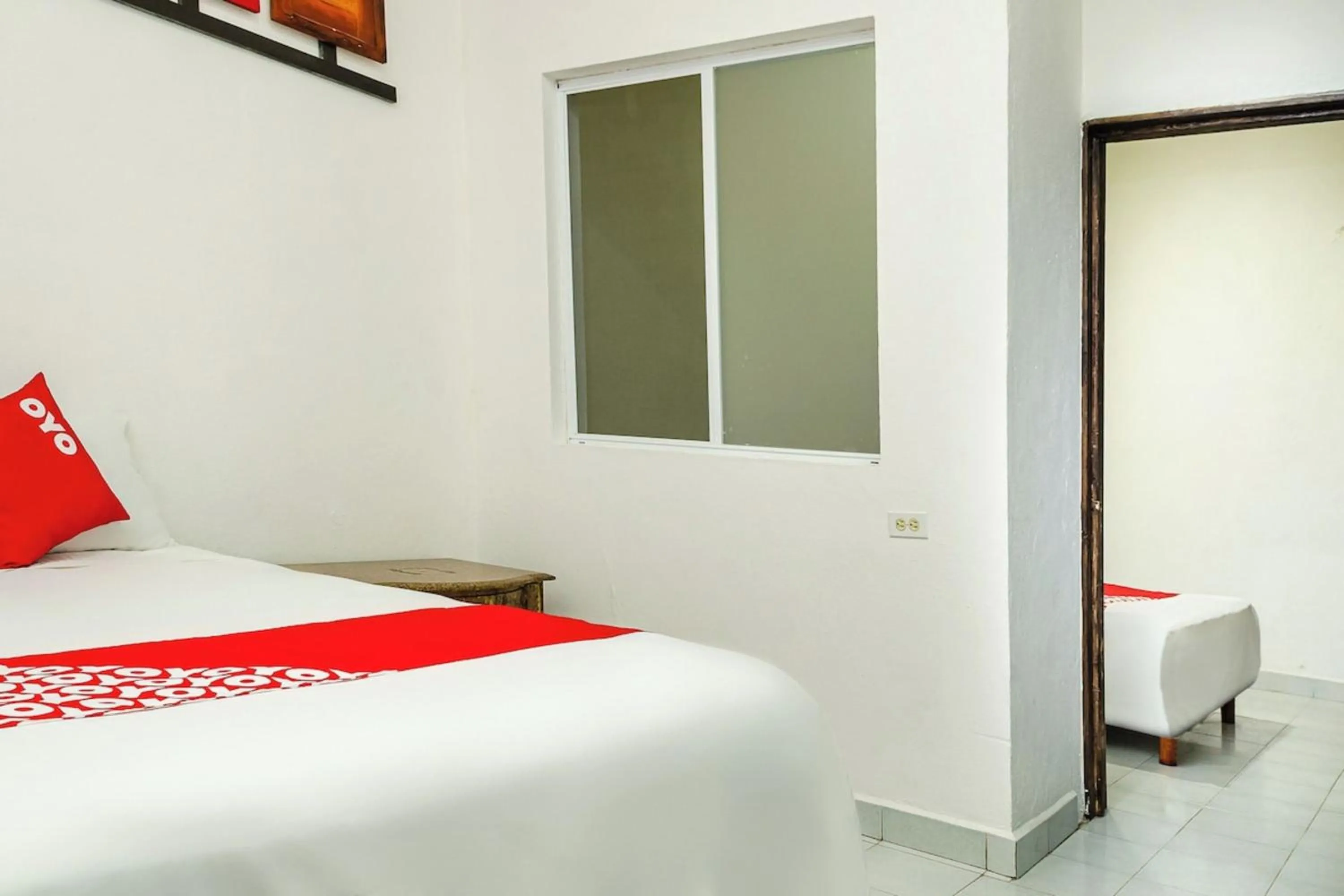 Bedroom, Bed in OYO Hotel Cabo Del Sur, Cabo San Lucas