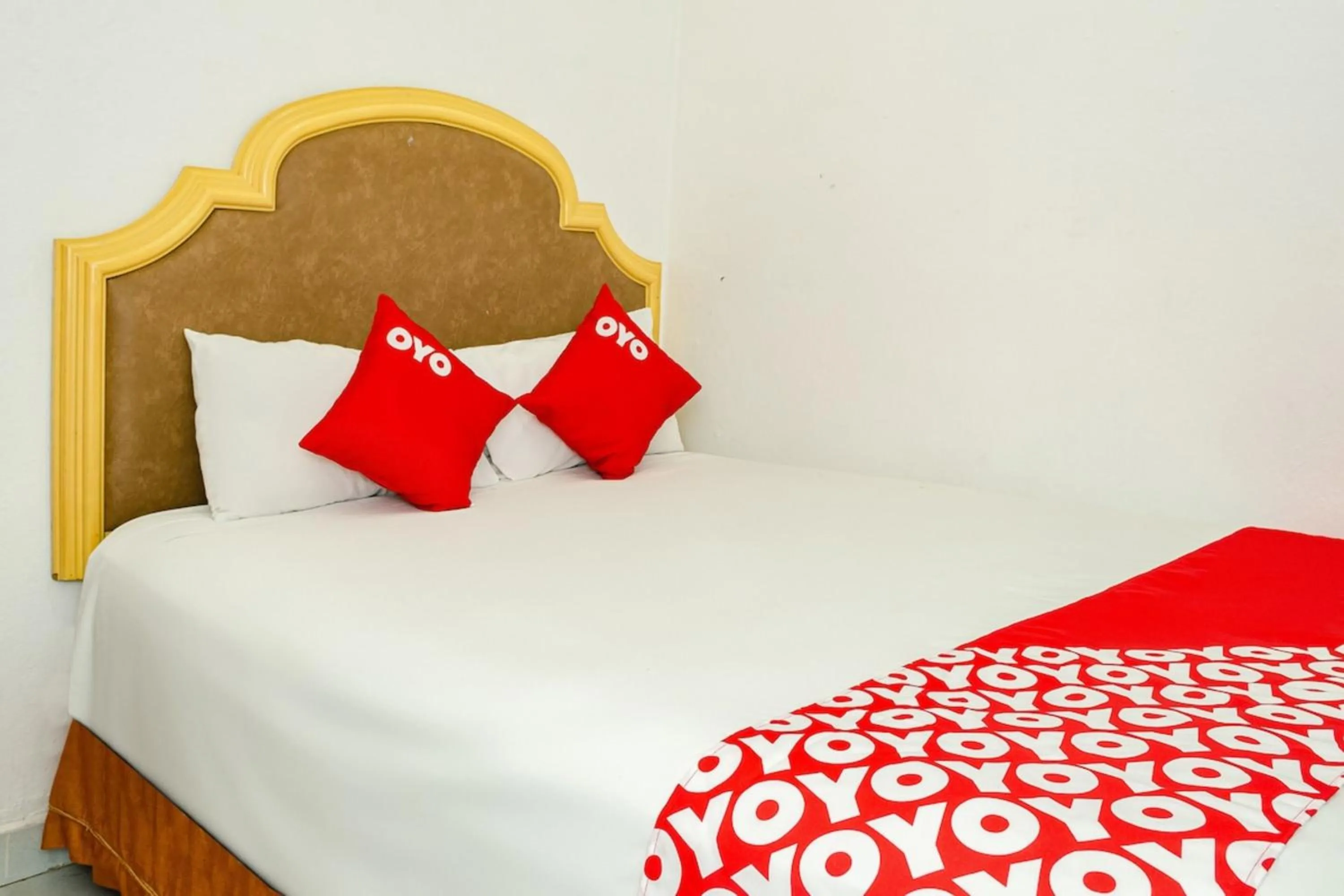 Bedroom, Bed in OYO Hotel Cabo Del Sur, Cabo San Lucas