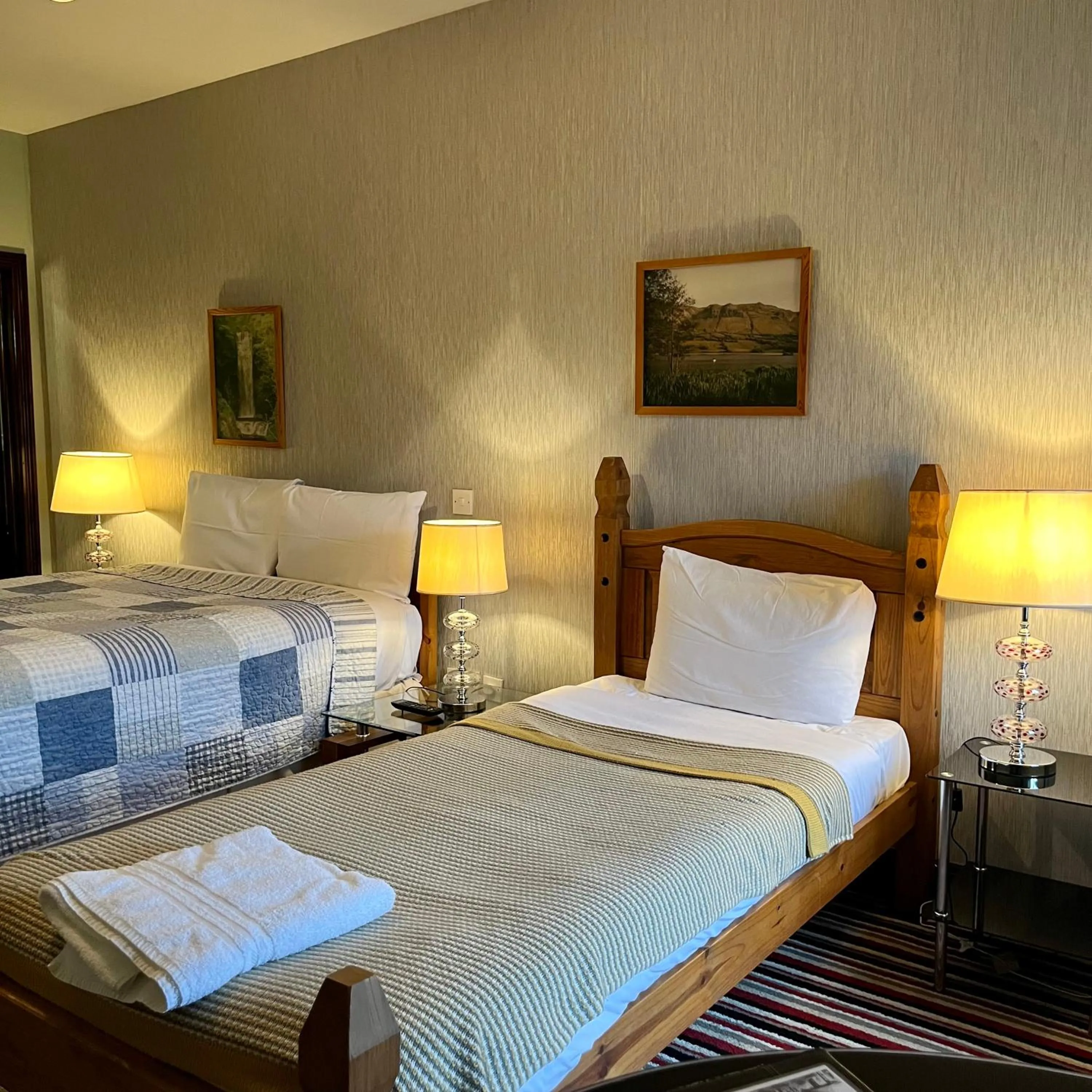 Bed in The Yeats County Inn Hotel