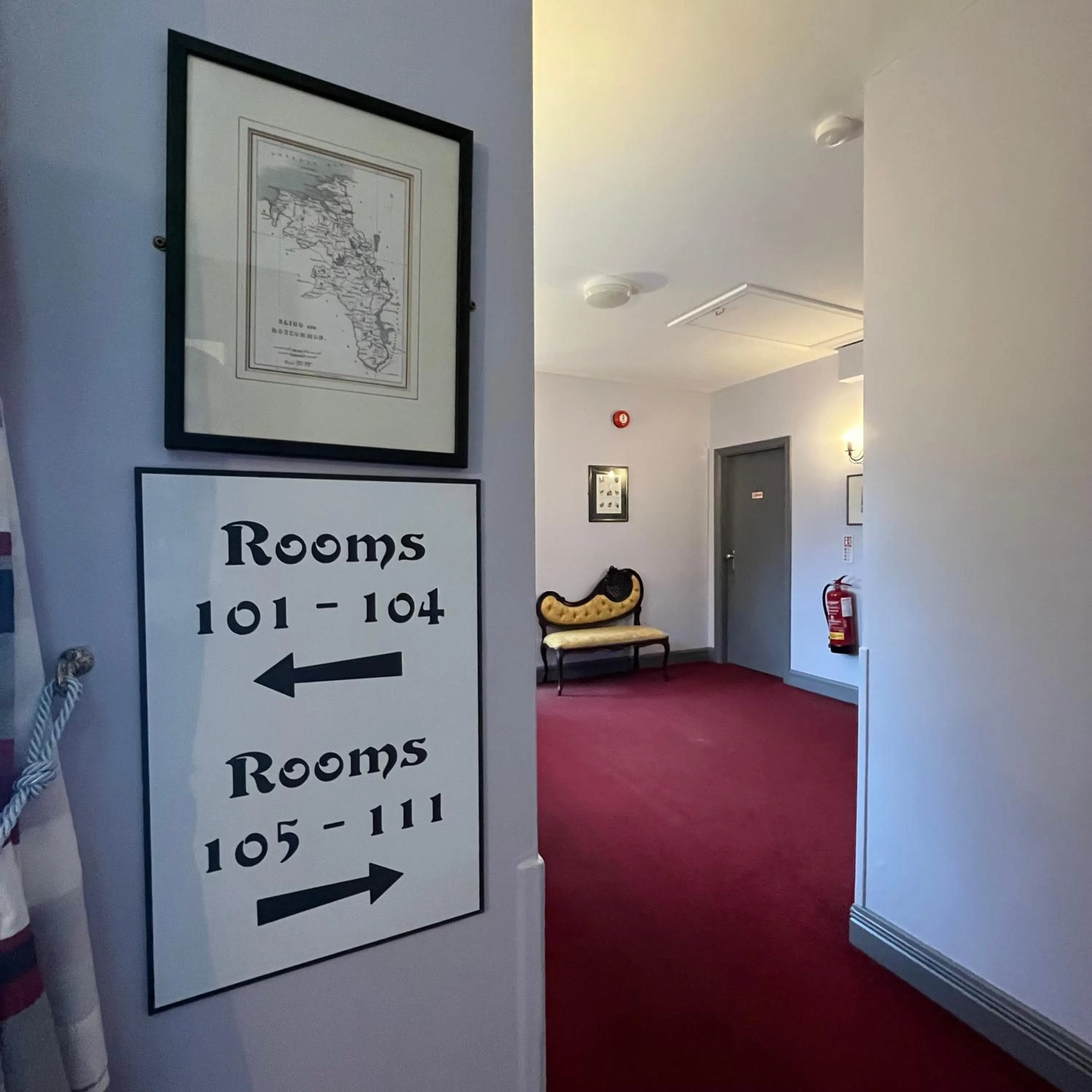 Bed in The Yeats County Inn Hotel