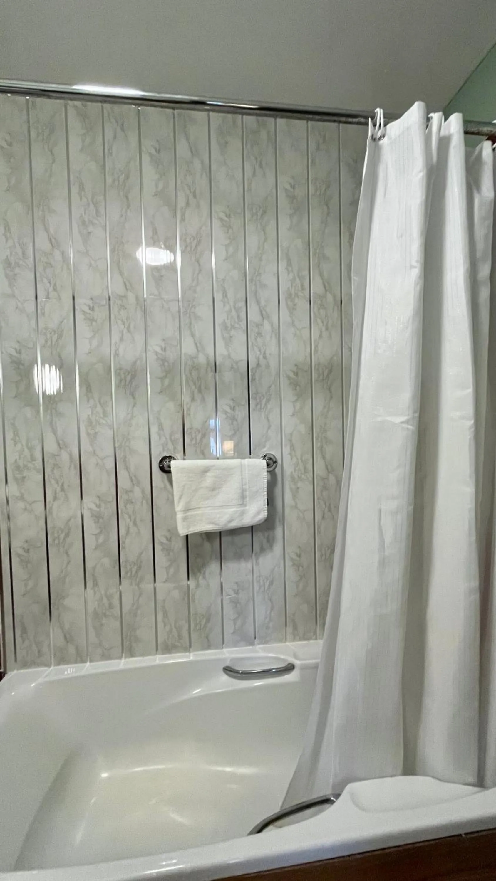 The Yeats County Inn Hotel